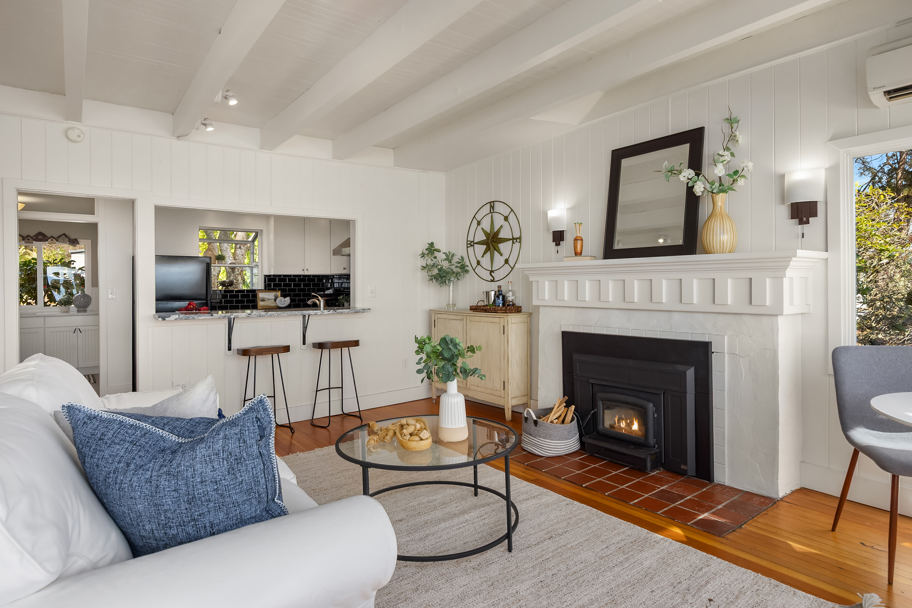  5430 Rockaway Beach Rd NE, Bainbridge Island, WA 98110 - 物件實景