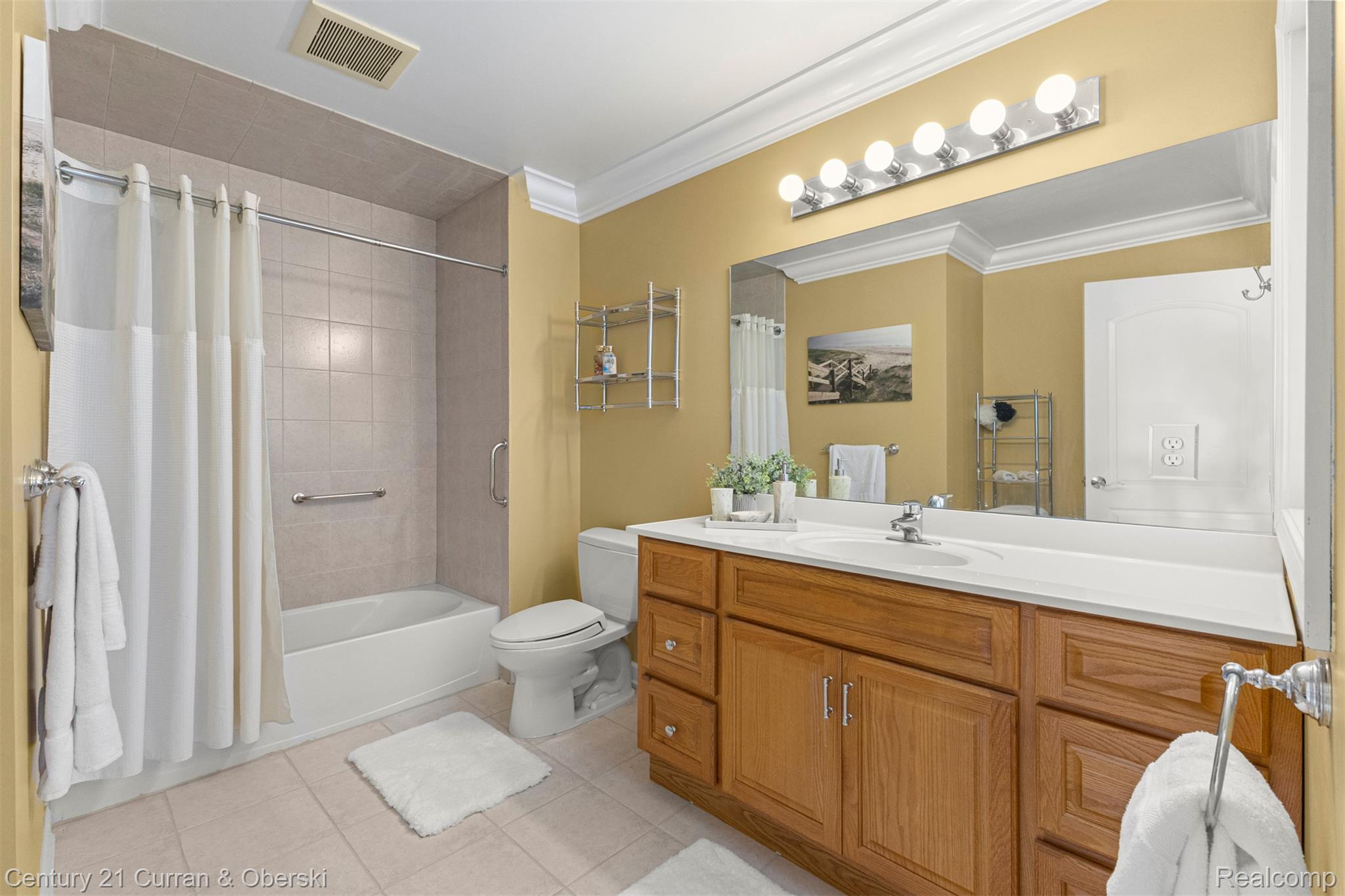 Groveland Township, Michigan, 48442, United States, 5 Bedrooms Bedrooms, ,6 BathroomsBathrooms,Residential,For Sale,1982712