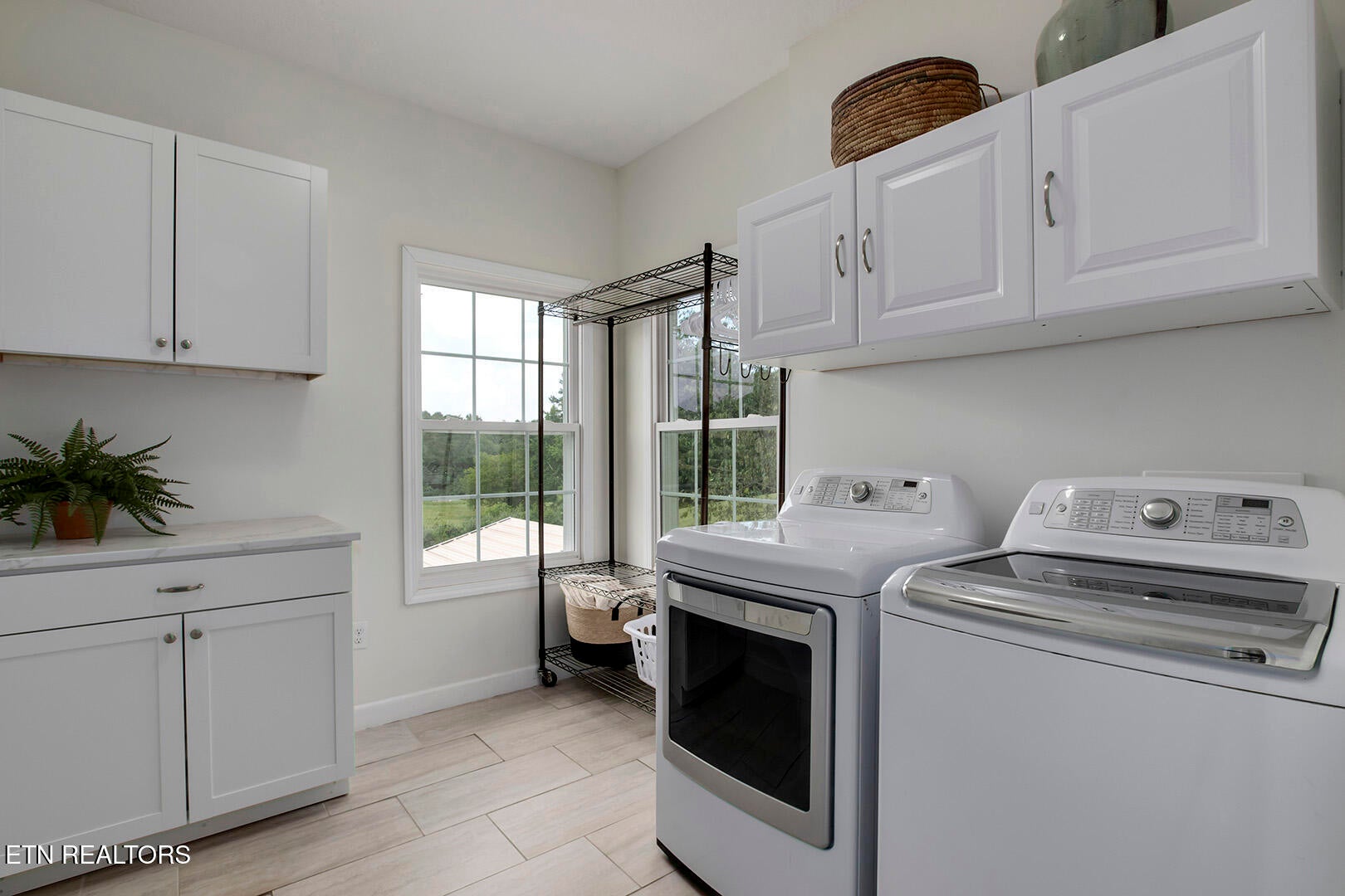 Harriman, Tennessee, 37748, United States, 3 Bedrooms Bedrooms, ,3 BathroomsBathrooms,Residential,For Sale,2011822