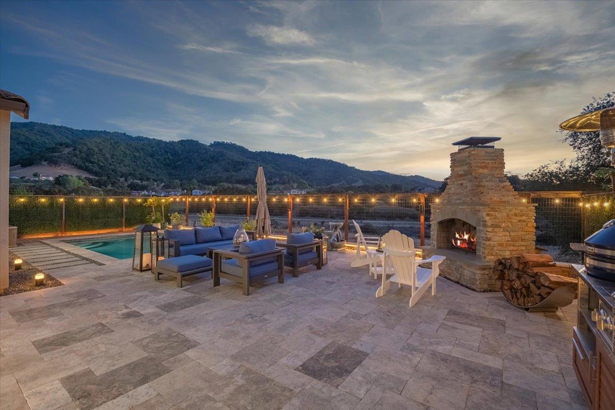 Gilroy, California, 95020, United States, 4 Bedrooms Bedrooms, ,3 BathroomsBathrooms,Residential,For Sale,1907628