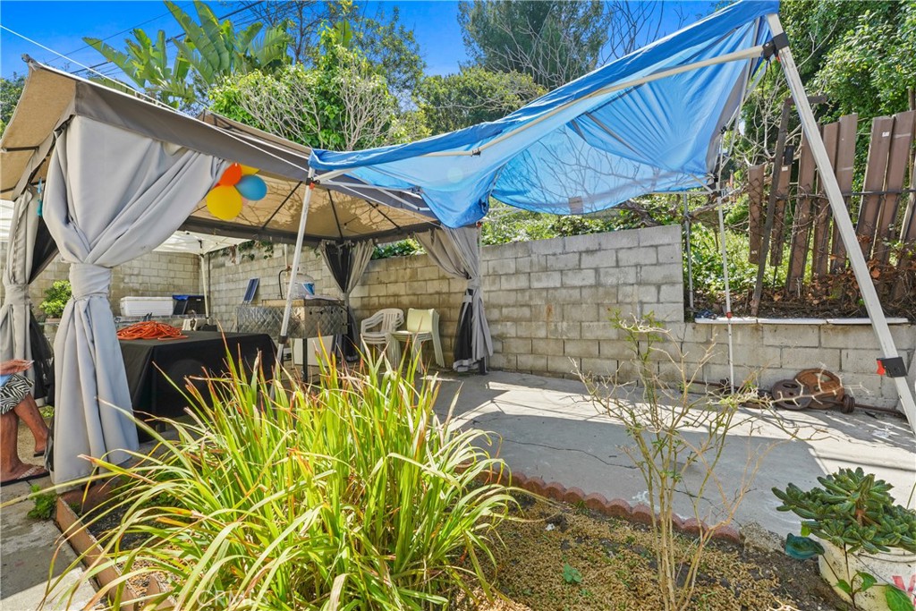 Los Angeles, California, 90032, United States, ,Residential,For Sale,1981106