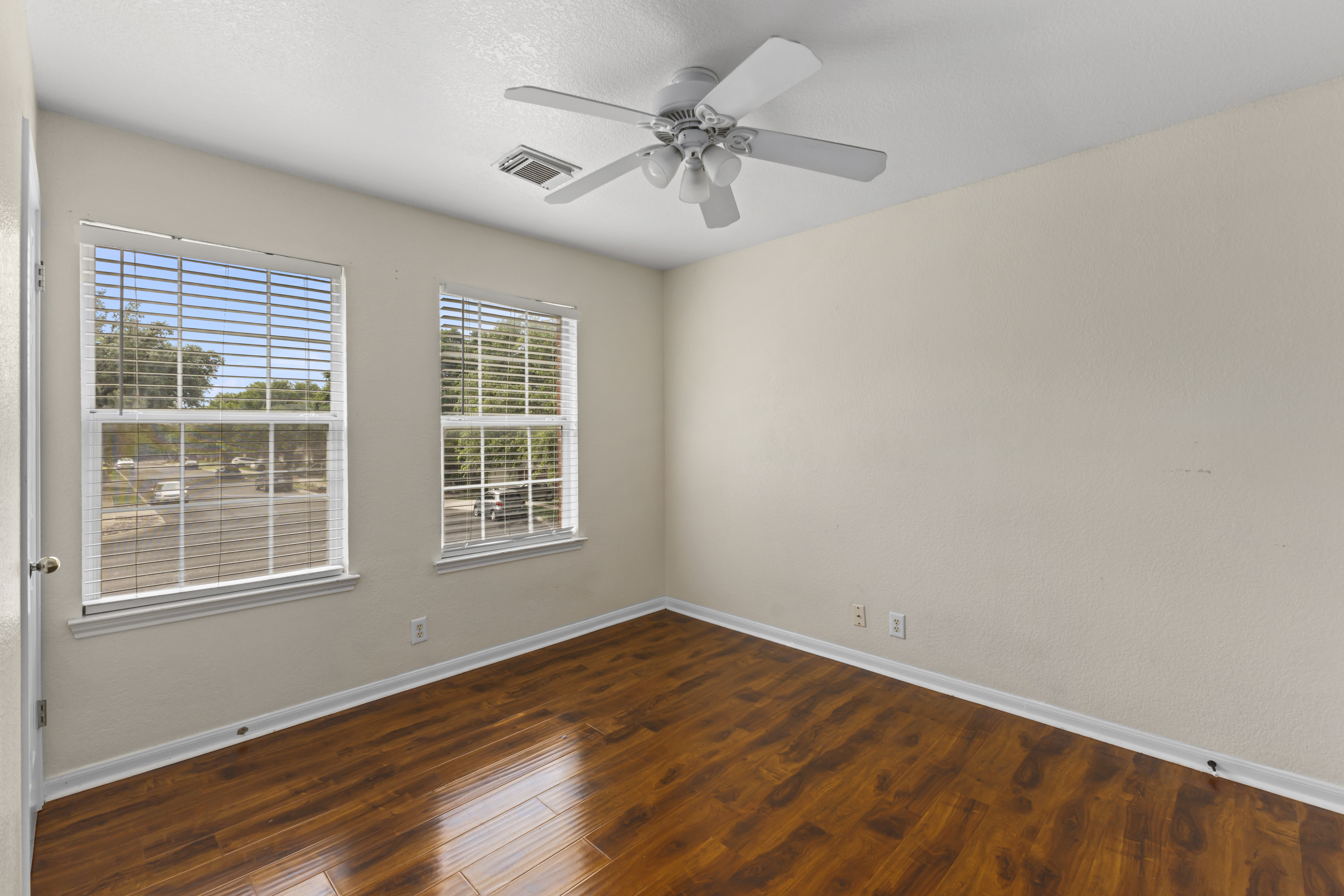  Flexible Living Near UTSA - 物件實景