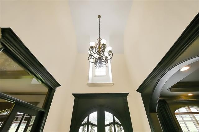 Tahlequah, Oklahoma, 74464, United States, 5 Bedrooms Bedrooms, ,5 BathroomsBathrooms,Residential,For Sale,1987377