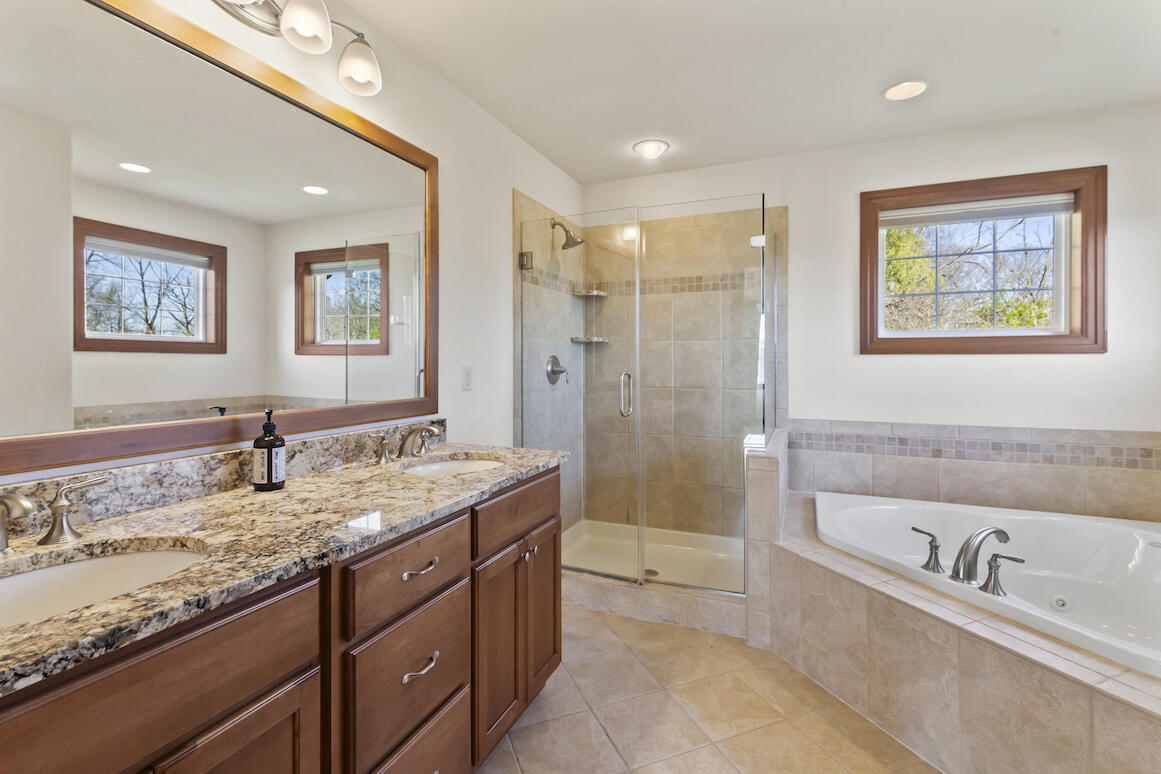 Menomonee Falls, Wisconsin, 53051, United States, 5 Bedrooms Bedrooms, ,4 BathroomsBathrooms,Residential,For Sale,1804805