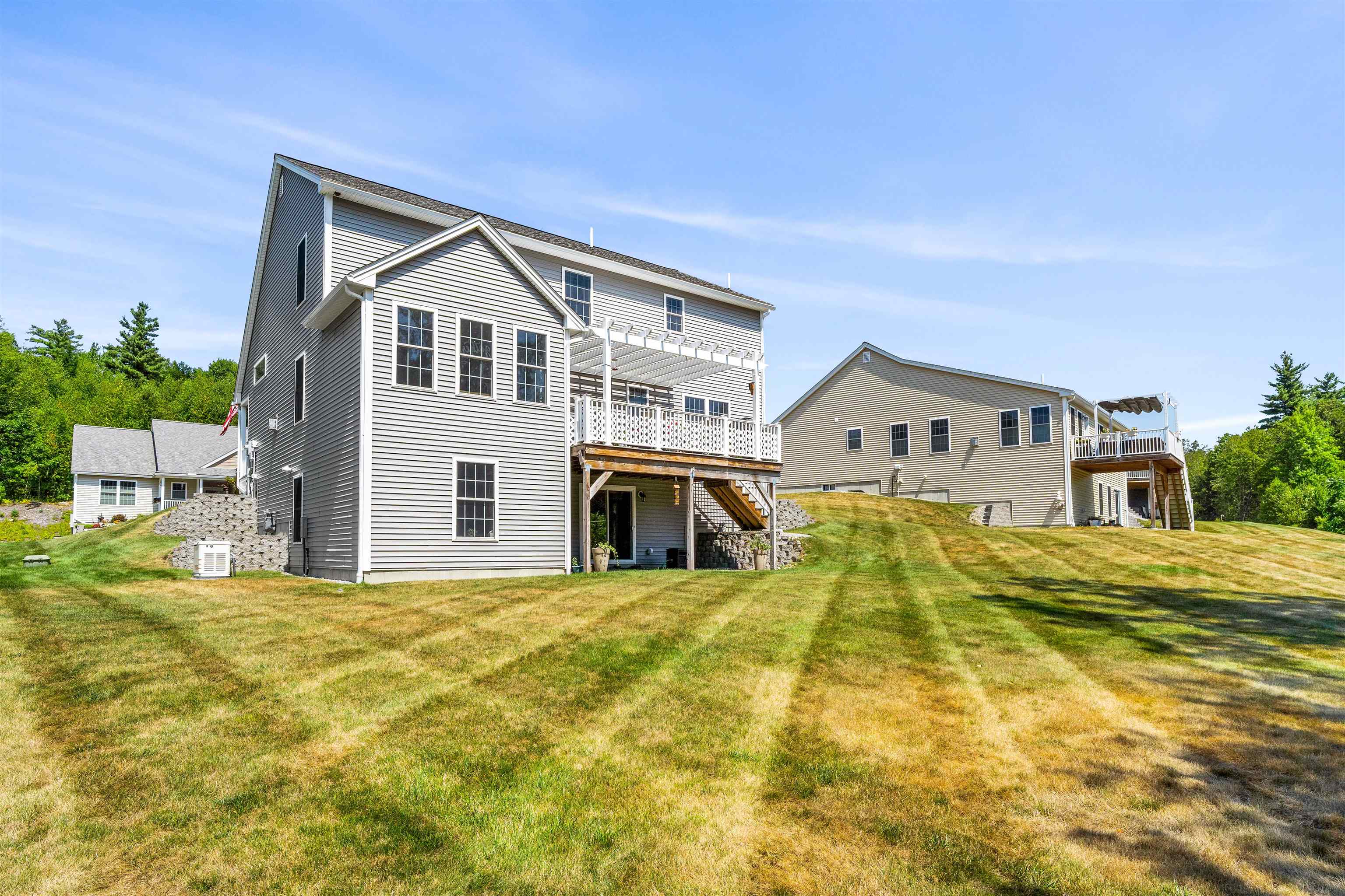 Candia, New Hampshire, 03034, United States, 2 Bedrooms Bedrooms, ,3 BathroomsBathrooms,Residential,For Sale,1918518