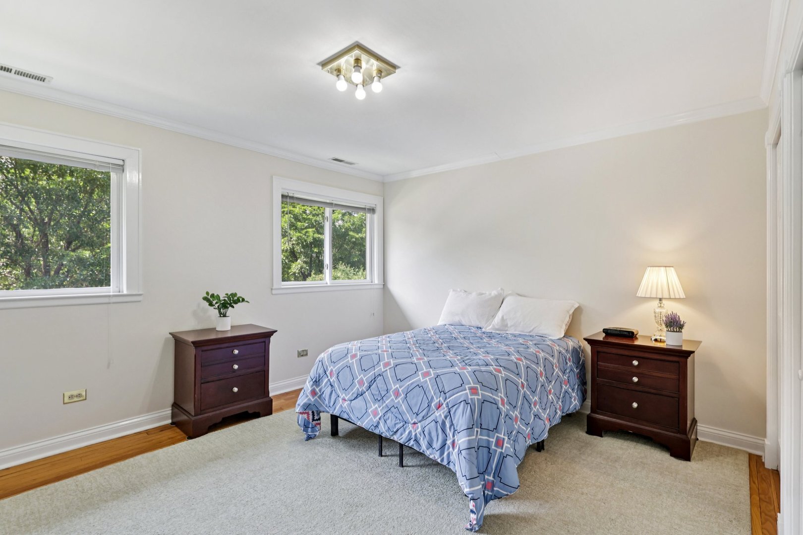 Evanston, Illinois, 60201, United States, 4 Bedrooms Bedrooms, ,4 BathroomsBathrooms,Residential,For Sale,1941847