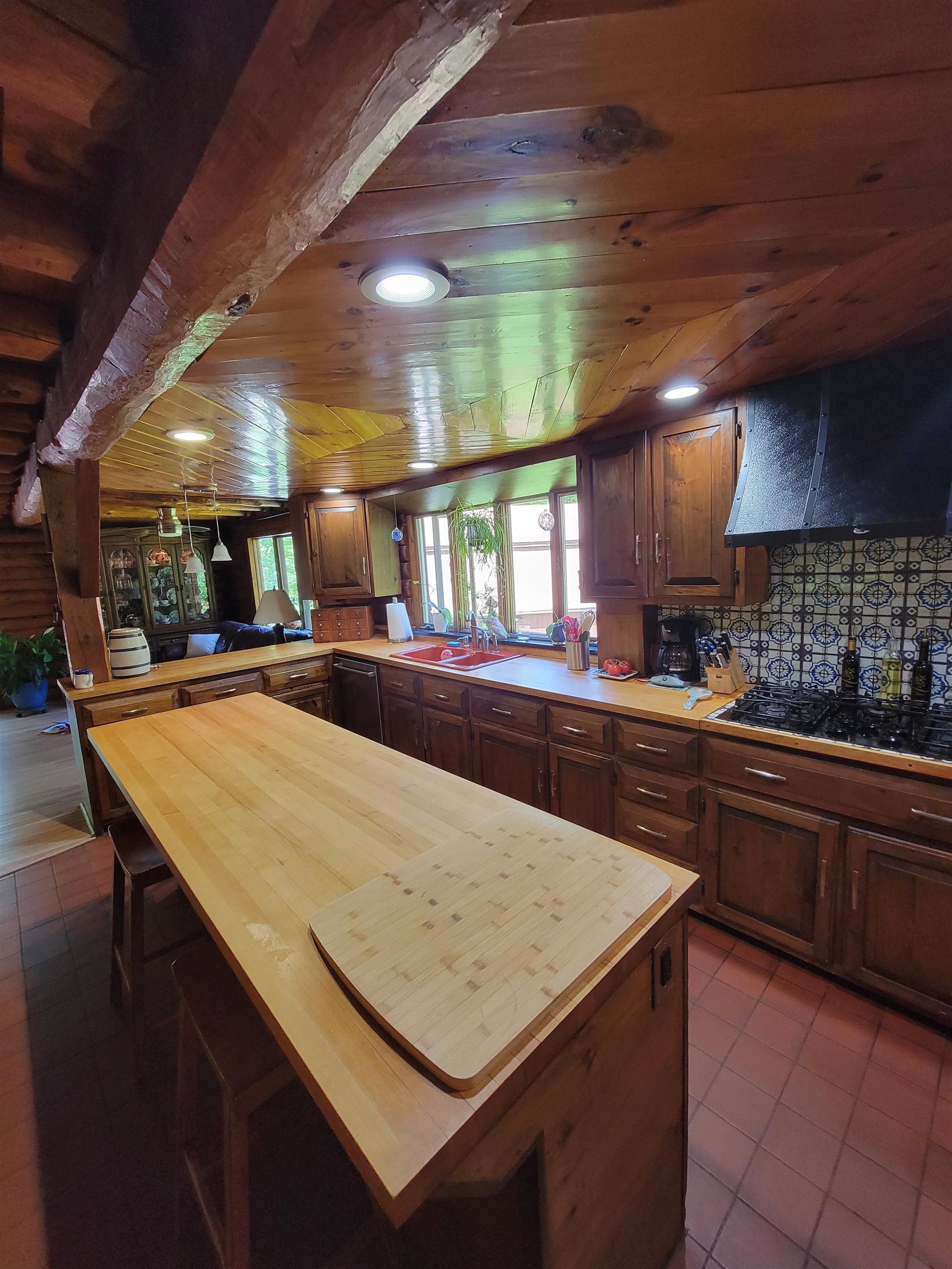 Newbury, New Hampshire, 03255, United States, 4 Bedrooms Bedrooms, ,3 BathroomsBathrooms,Residential,For Sale,1847308