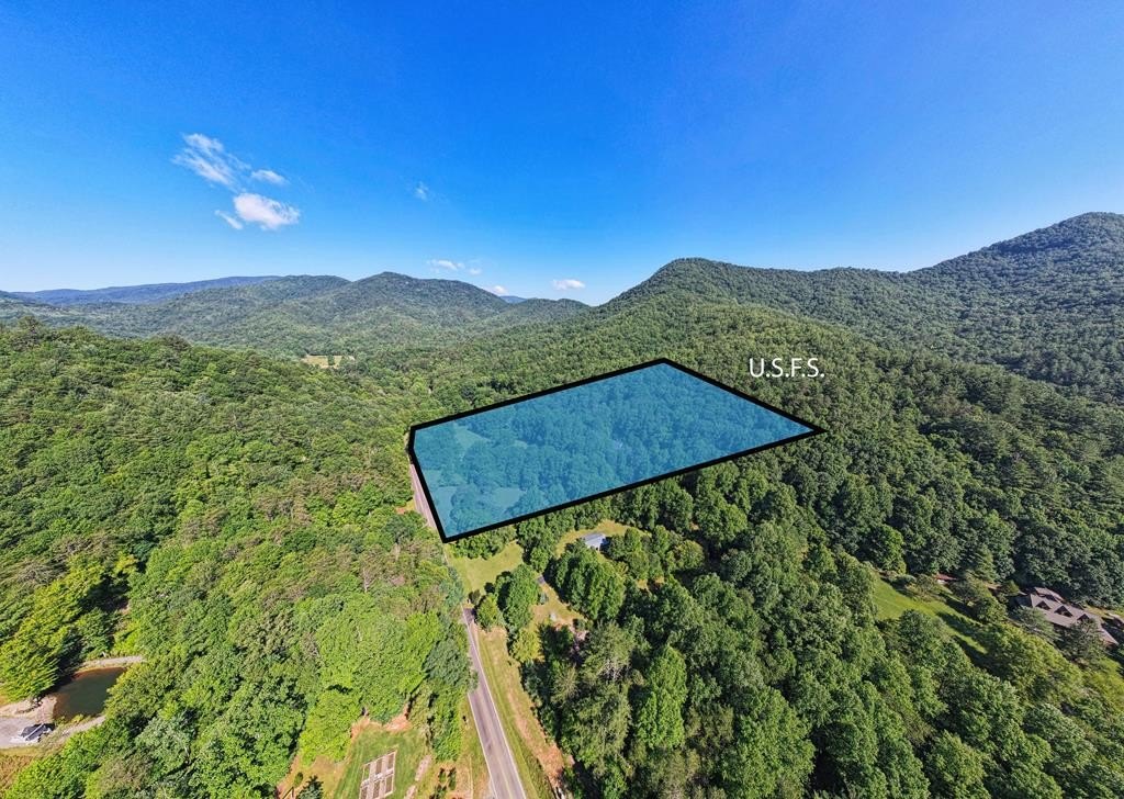 Hiawassee, Georgia, 30546, United States, 3 Bedrooms Bedrooms, ,5 BathroomsBathrooms,Residential,For Sale,1792070
