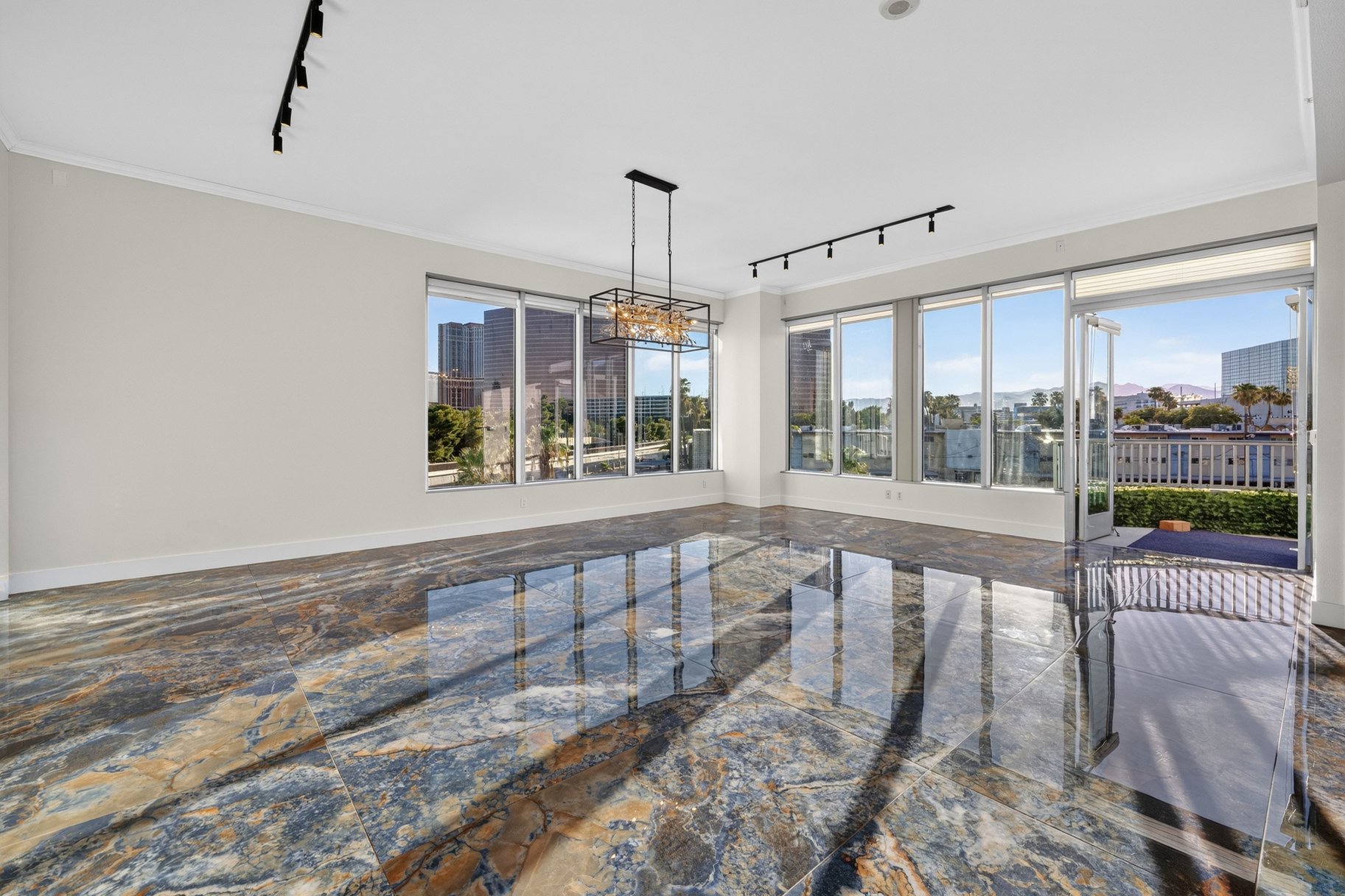  New to Market - 物件實景