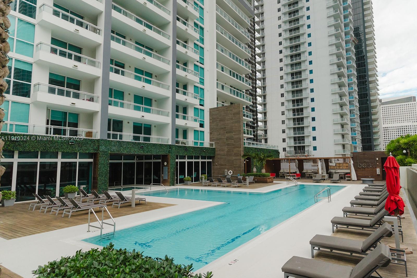 Miami, Florida, 33131, United States, 2 Bedrooms Bedrooms, ,2 BathroomsBathrooms,Residential,For Sale,1988977