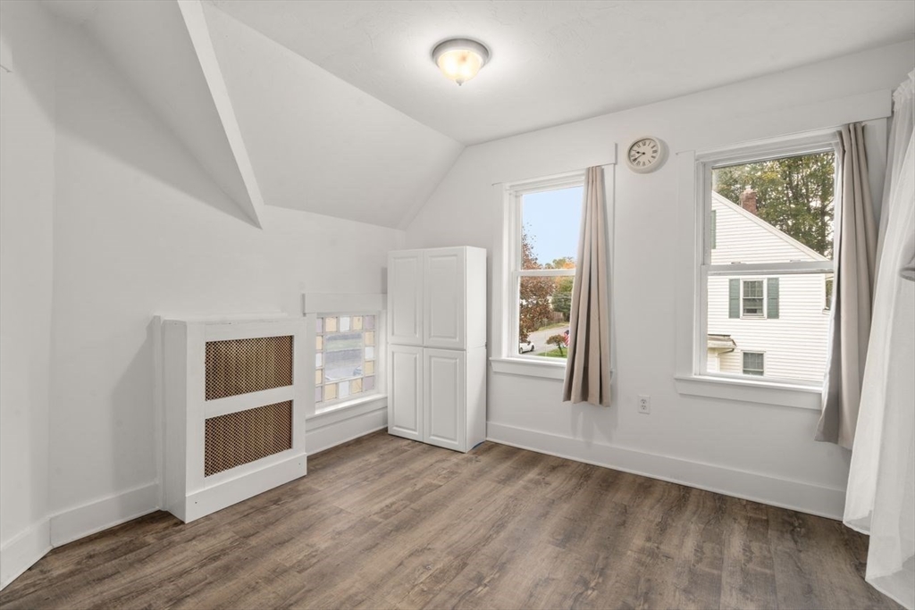 Rockland, Massachusetts, 02370, United States, 3 Bedrooms Bedrooms, ,1 BathroomBathrooms,Residential,For Sale,1968670