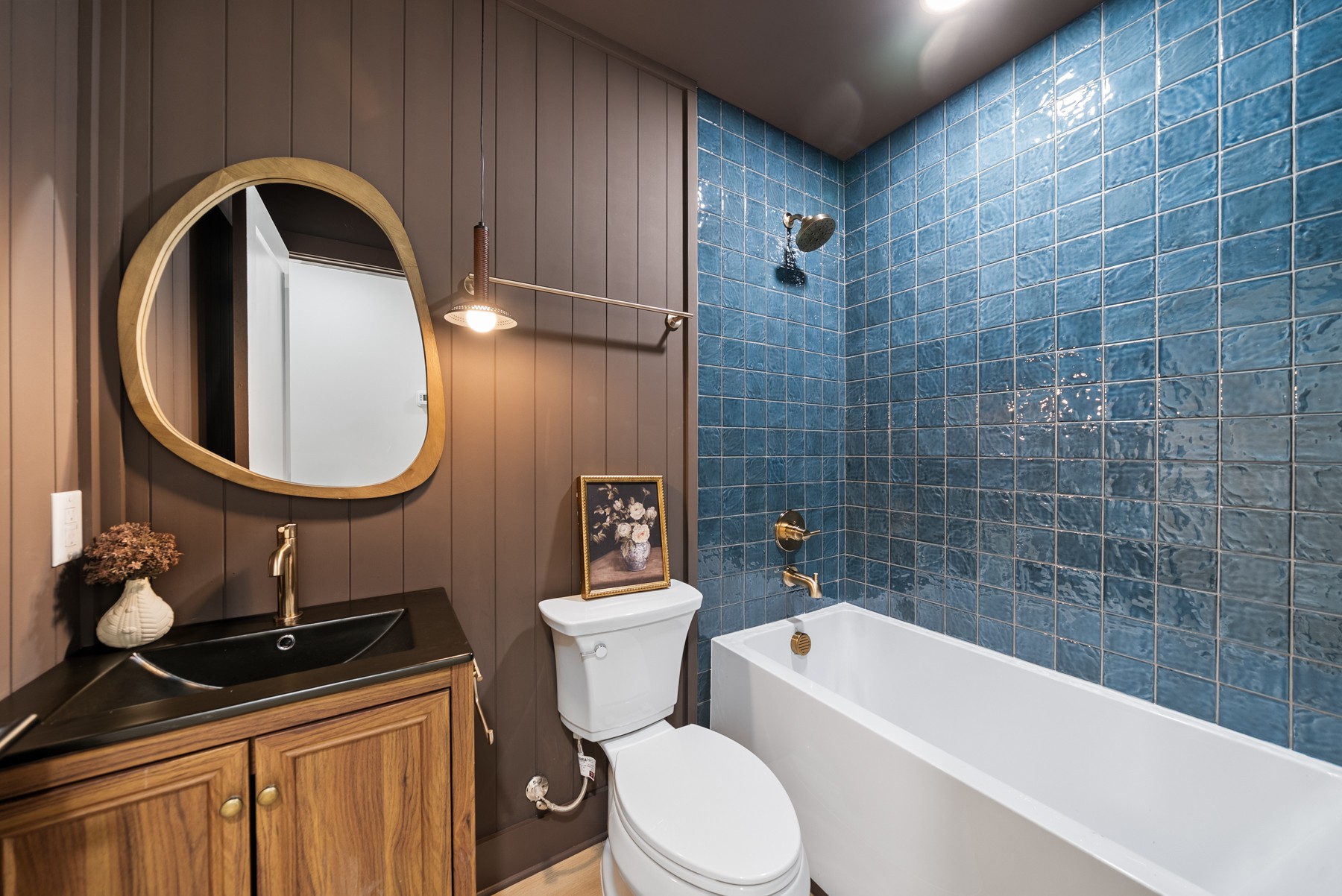 Nashville, Tennessee, 37209, United States, 4 Bedrooms Bedrooms, ,3 BathroomsBathrooms,Residential,For Sale,1999048