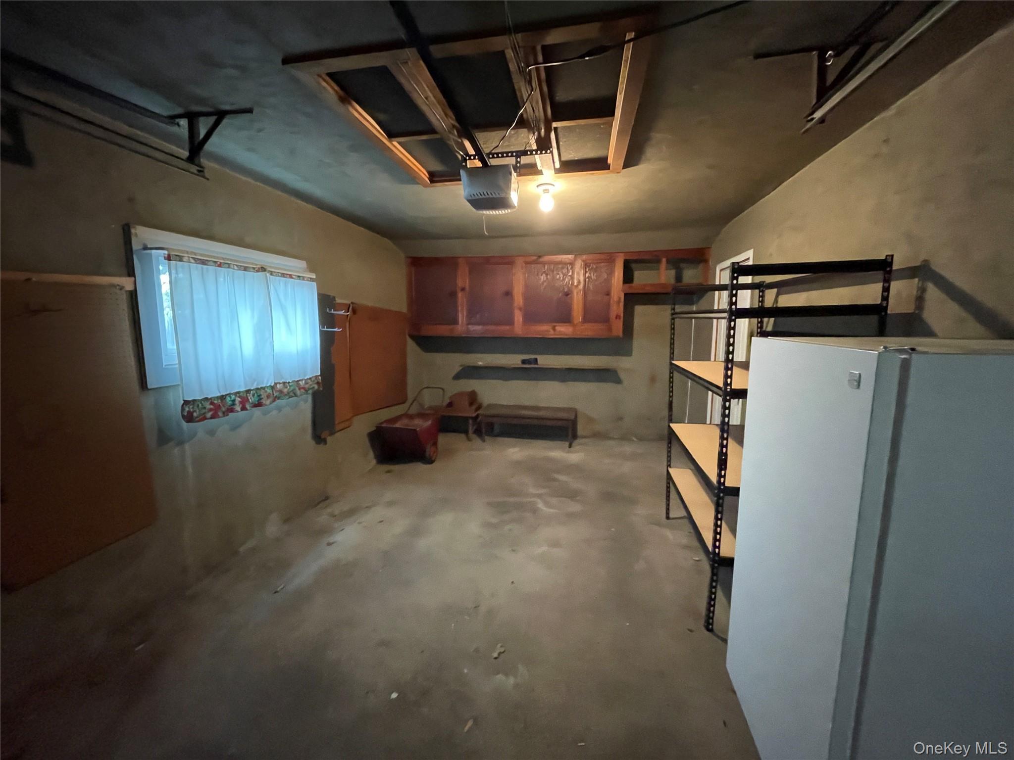 North Babylon, New York, 11703, United States, 3 Bedrooms Bedrooms, ,1 BathroomBathrooms,Residential,For Sale,1990233