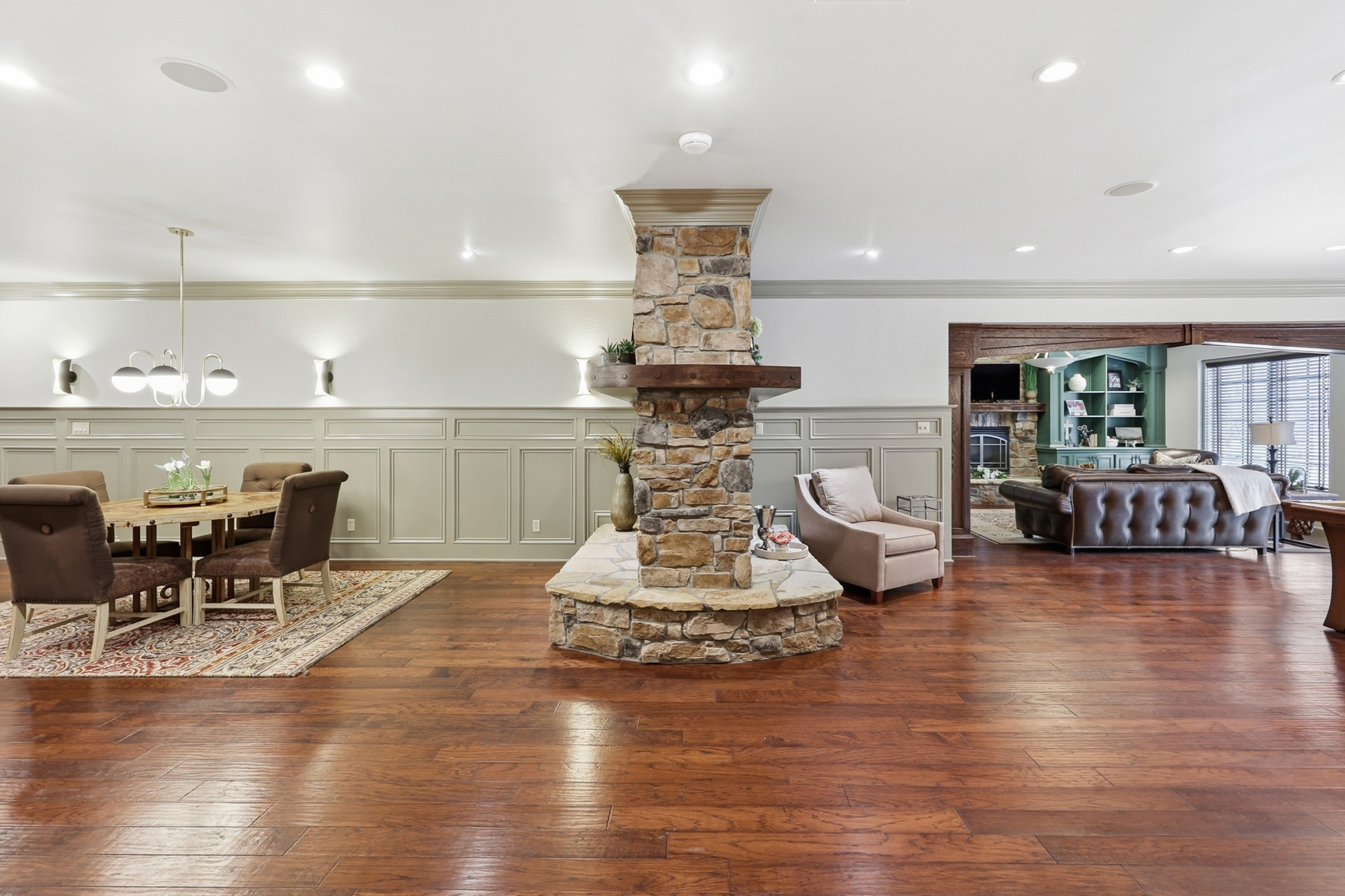  4848 Chelmsbury Lane - 物件實景