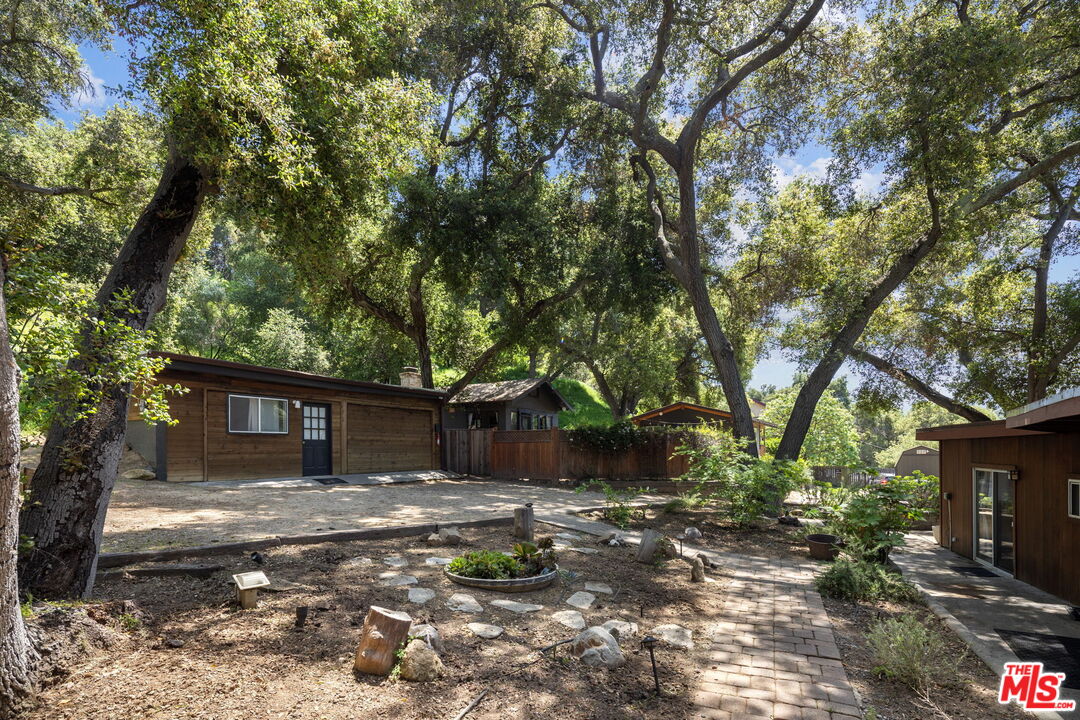 Topanga, California, 90290, United States, 4 Bedrooms Bedrooms, ,3 BathroomsBathrooms,Residential,For Sale,1795536