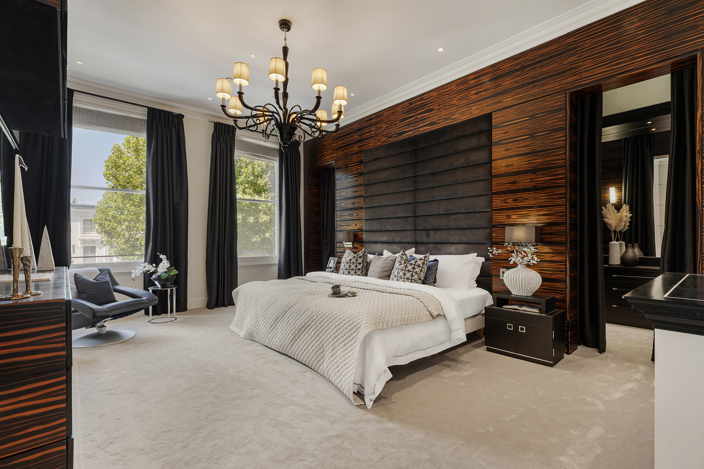  A Magnificent Six-Bedroom Residence with Pool and Roof Terrace in Kensington - 物件實景