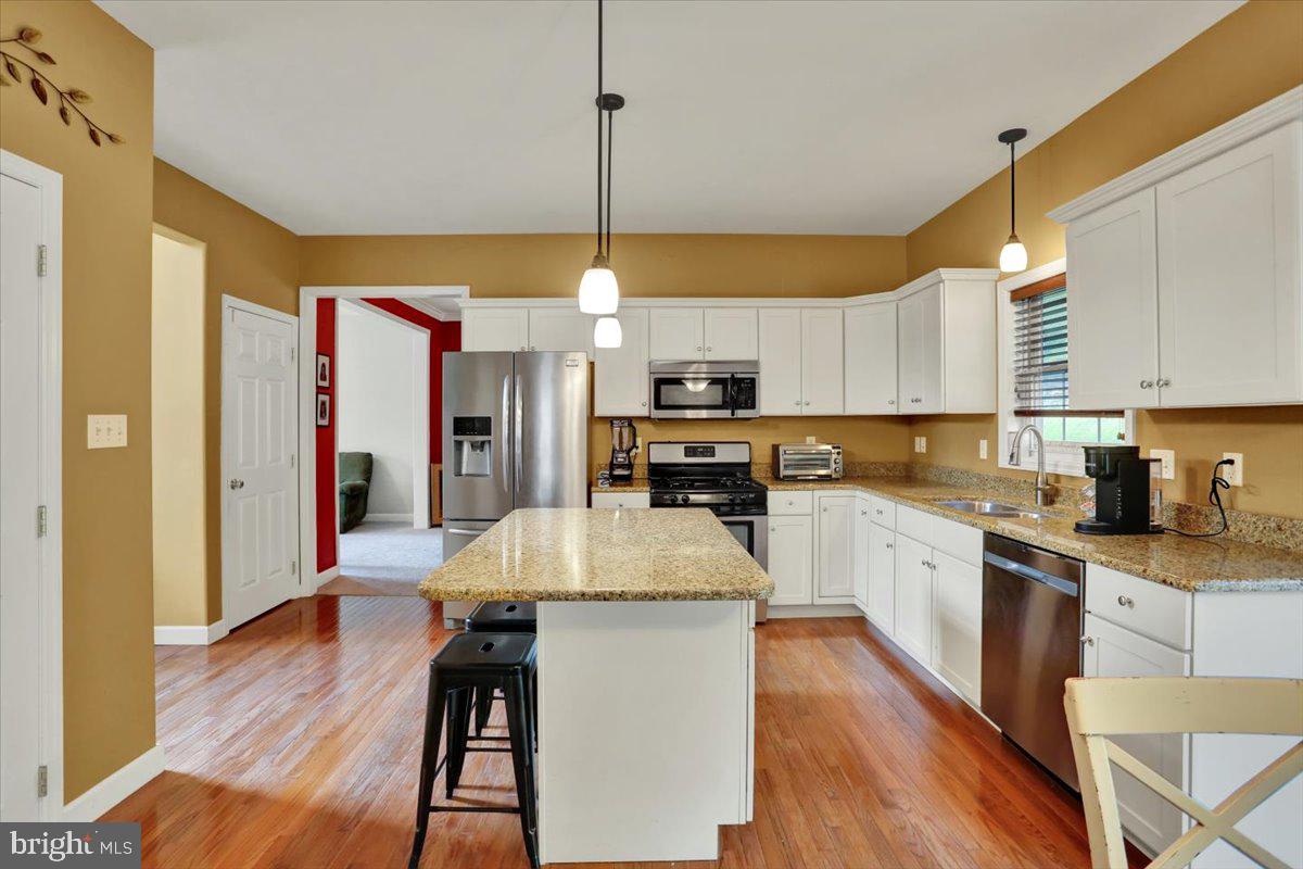 Reading, Pennsylvania, 19606, United States, 4 Bedrooms Bedrooms, ,4 BathroomsBathrooms,Residential,For Sale,1947941