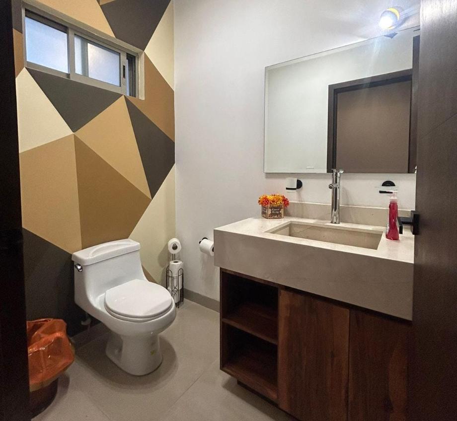CIRCUITO MONTE ALBAN, Torreón, Coahuila de Zaragoza, 27106, Mexico, 4 Bedrooms Bedrooms, ,4 BathroomsBathrooms,Residential,For Sale,CIRCUITO MONTE ALBAN,1474730