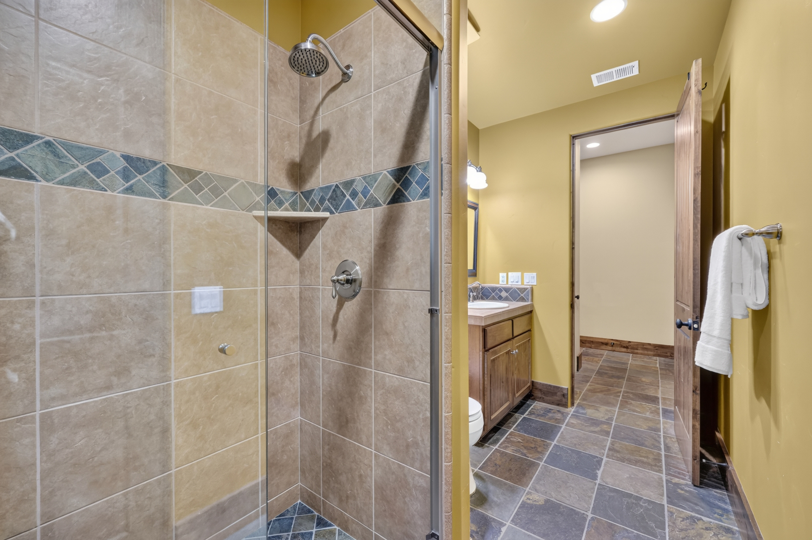  16279 Winchester Club Drive, Meadow Vista, CA 95722 - 物件實景