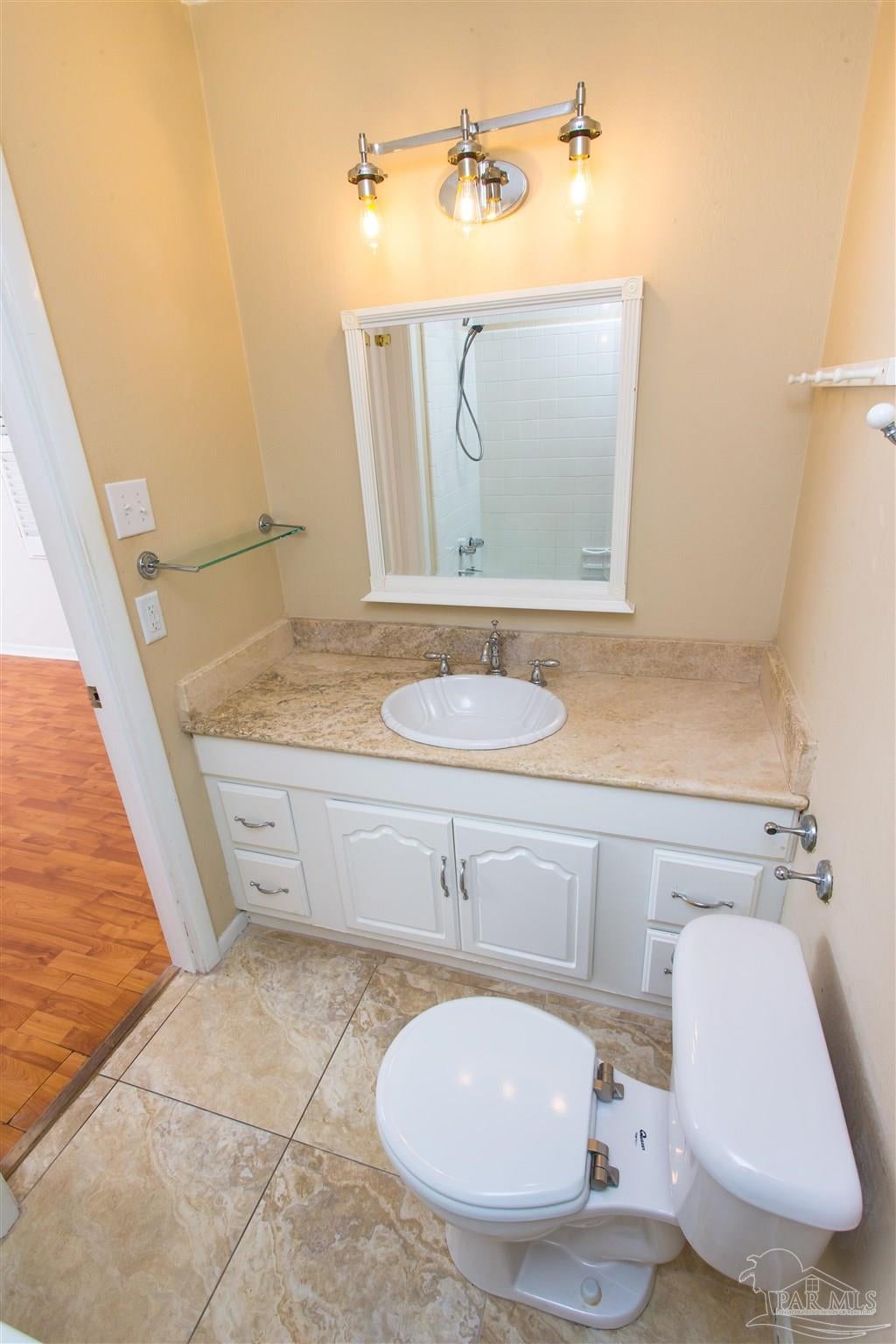 Gulf Breeze, Florida, 32561, United States, 3 Bedrooms Bedrooms, ,3 BathroomsBathrooms,Residential,For Sale,1842112