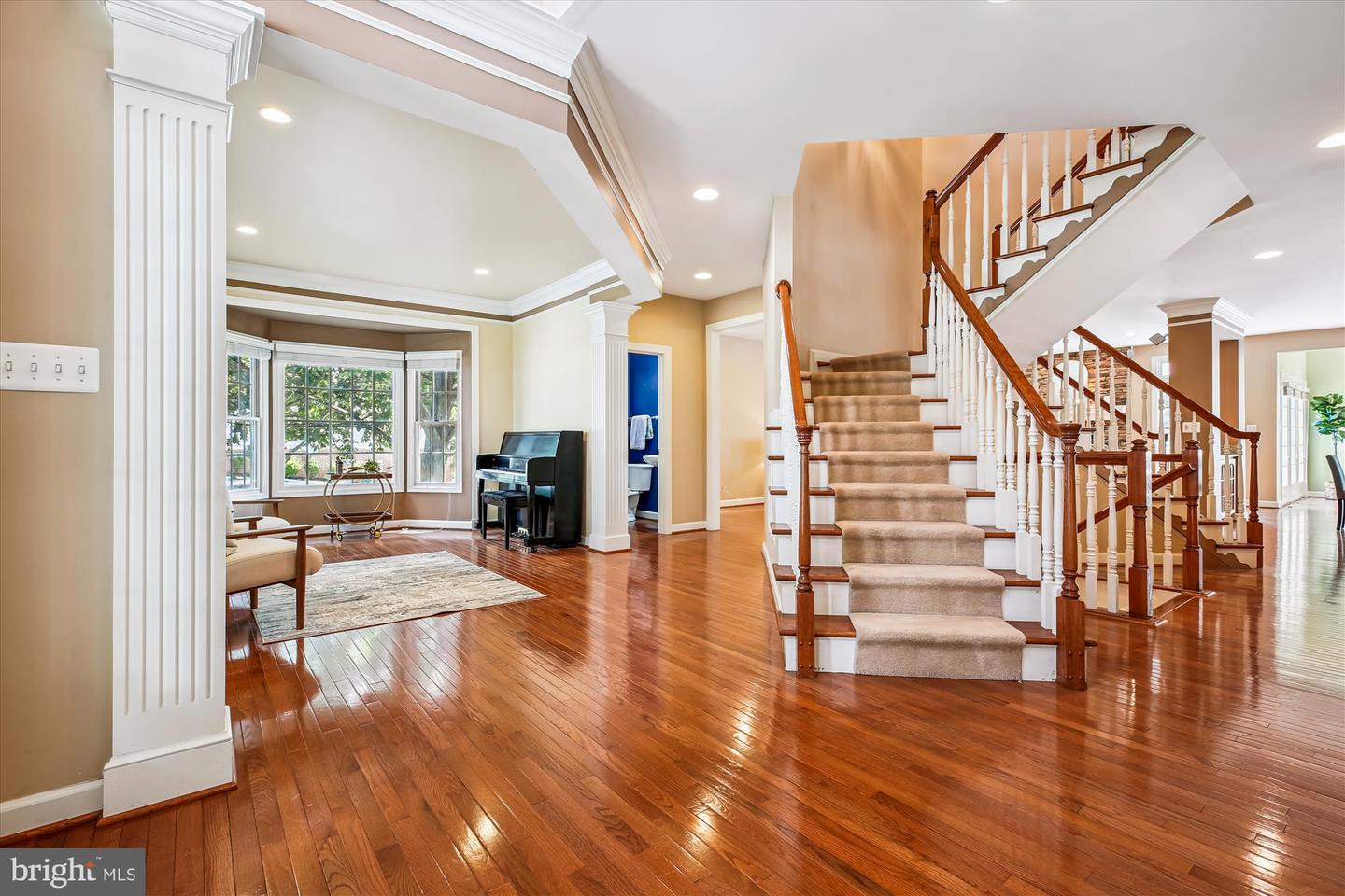 Gaithersburg, Maryland, 20878, United States, 5 Bedrooms Bedrooms, ,5 BathroomsBathrooms,Residential,For Sale,1907649