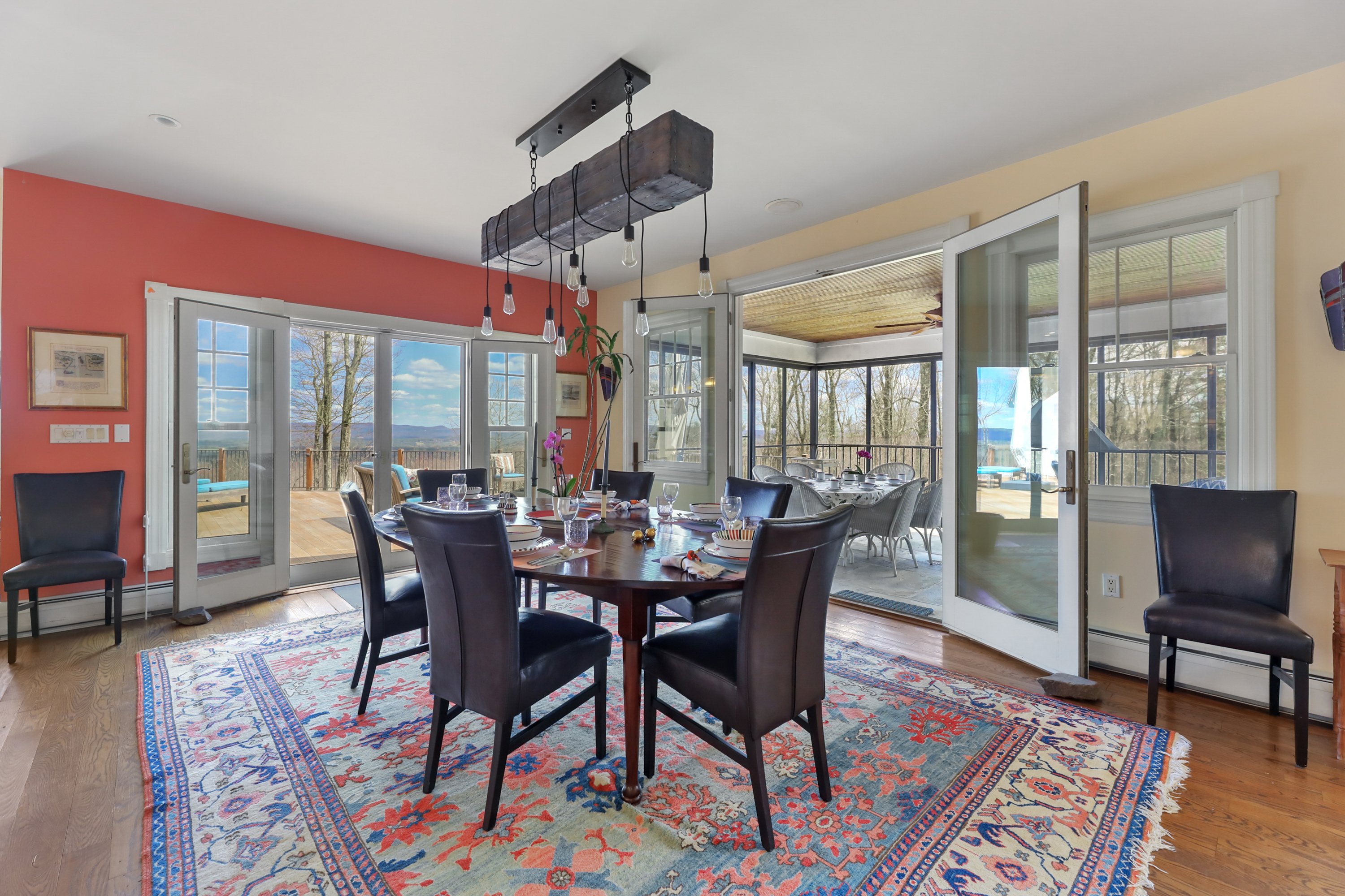  Exquisite Tudor Estate Set on 18+ Breathtaking Acres with Stunning Panoramic Vie - 物件實景
