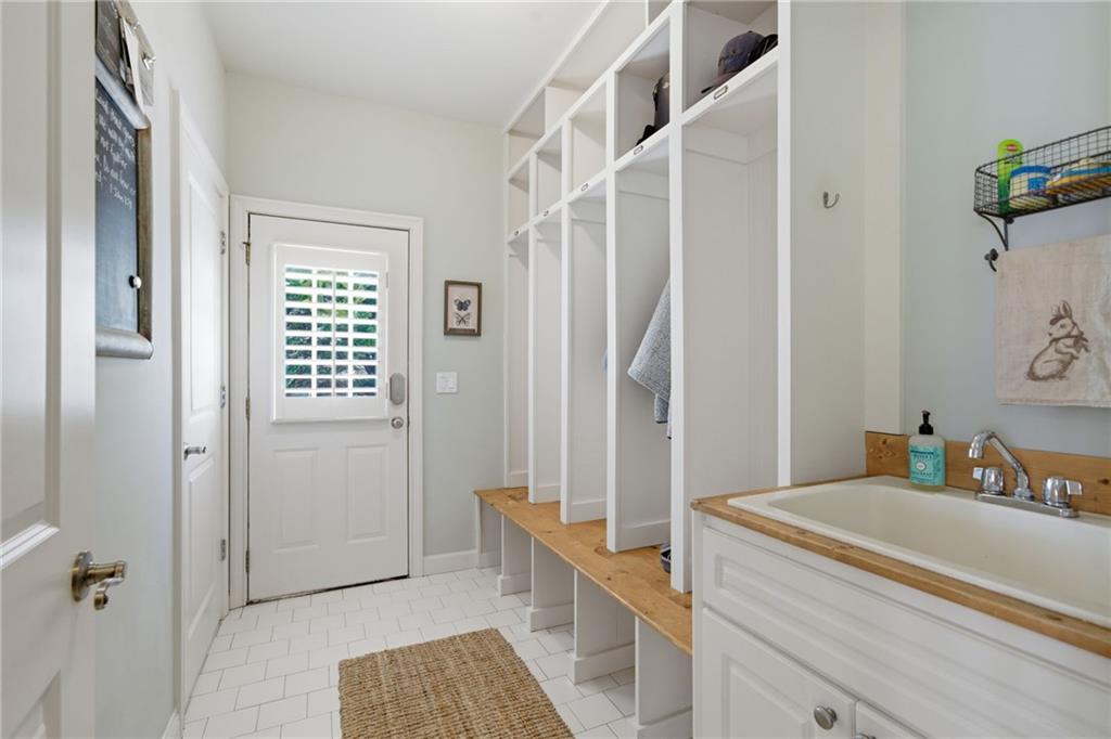 Cumming, Georgia, 30041, United States, 5 Bedrooms Bedrooms, ,5 BathroomsBathrooms,Residential,For Sale,2028587