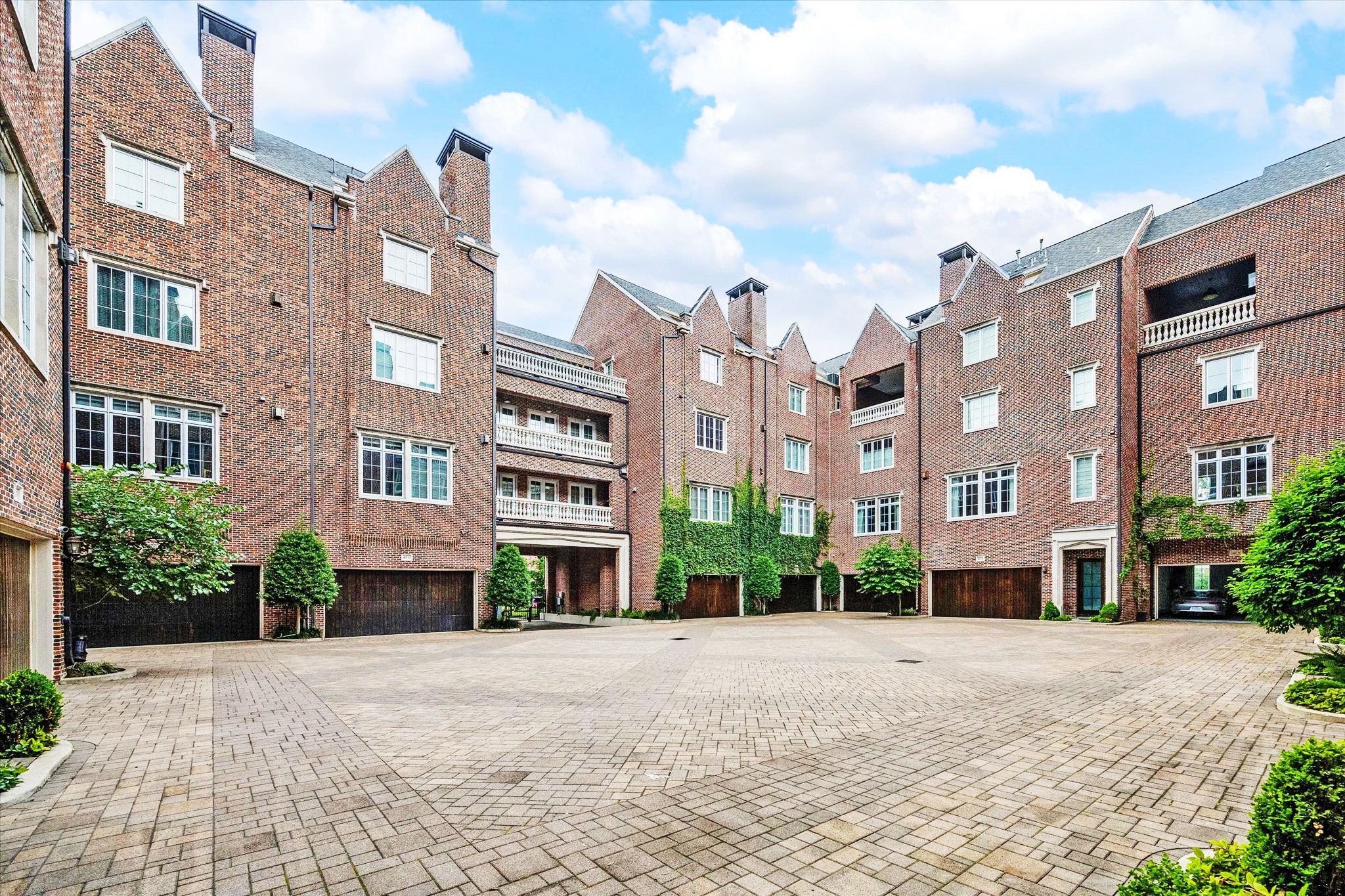  415 Lovett Boulevard E - 物件實景