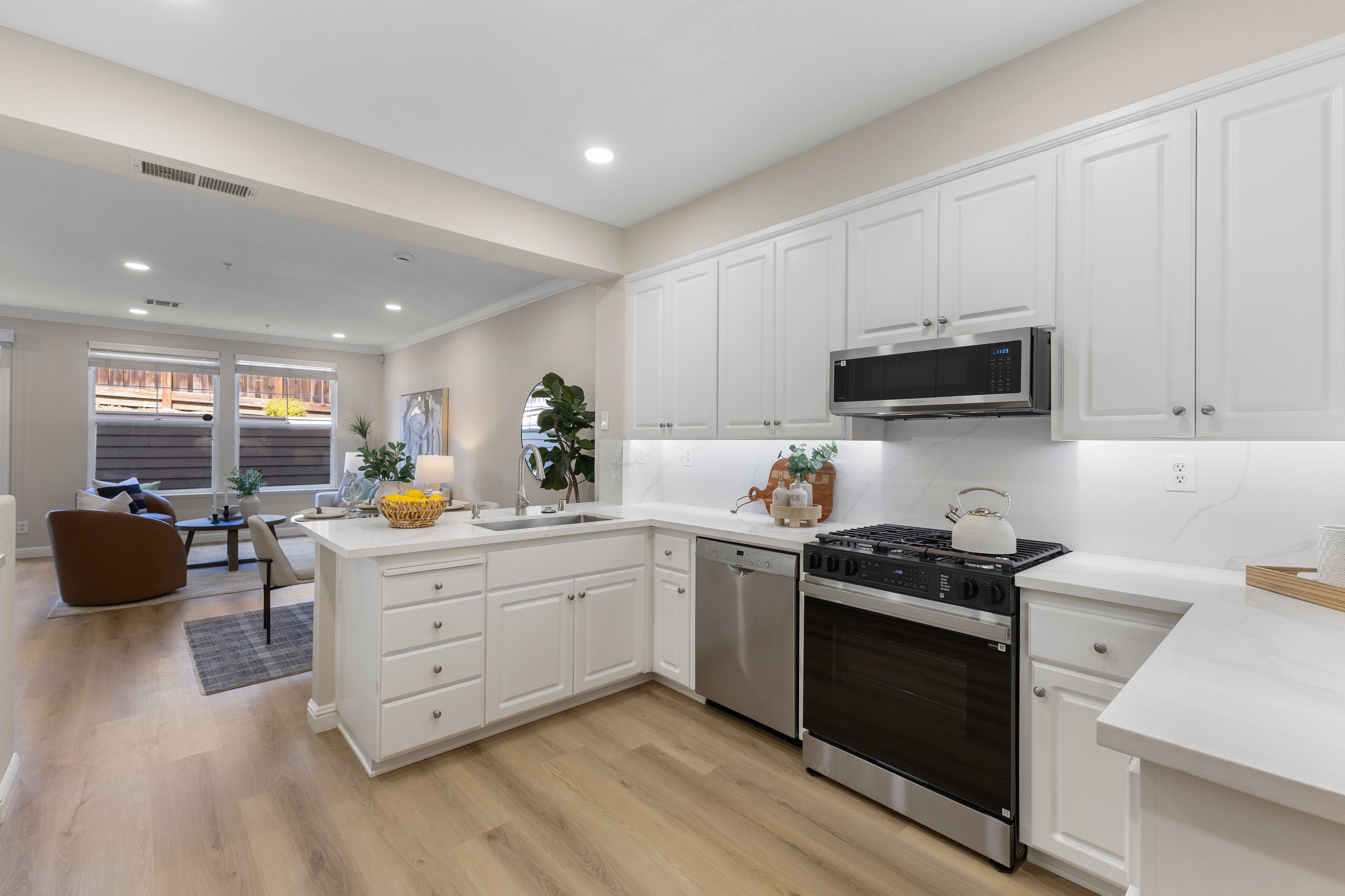  Move-In Ready San Ramon Townhome with Modern Updates - 物件實景