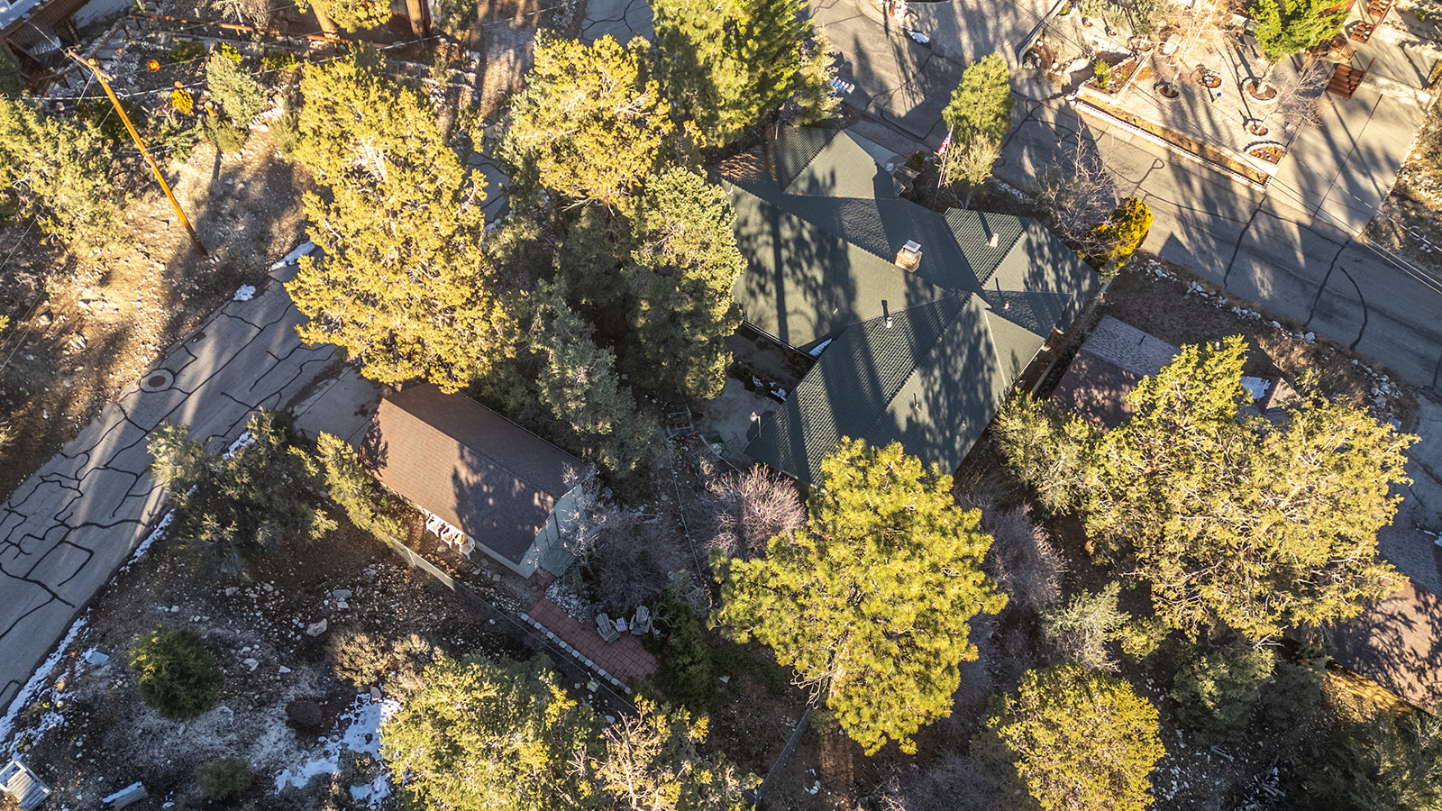 Big Bear City, California, 92314, United States, 4 Bedrooms Bedrooms, ,3 BathroomsBathrooms,Residential,For Sale,2000367