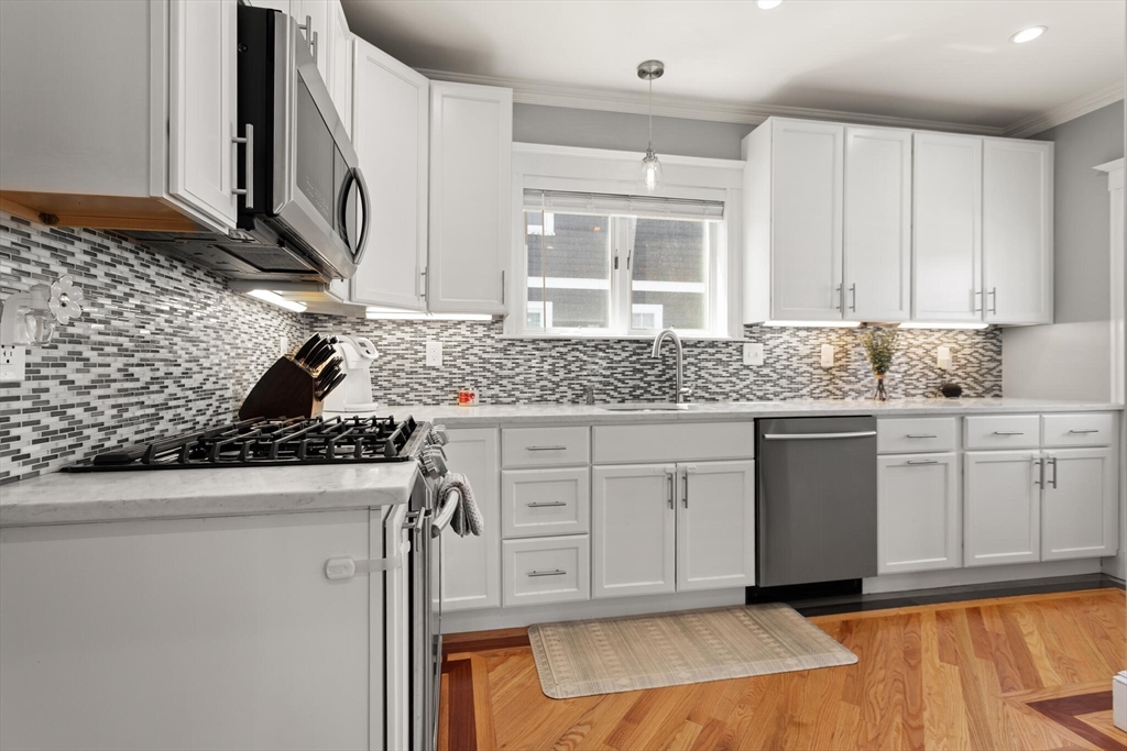Medford, Massachusetts, 02155, United States, 4 Bedrooms Bedrooms, ,2 BathroomsBathrooms,Residential,For Sale,1904256