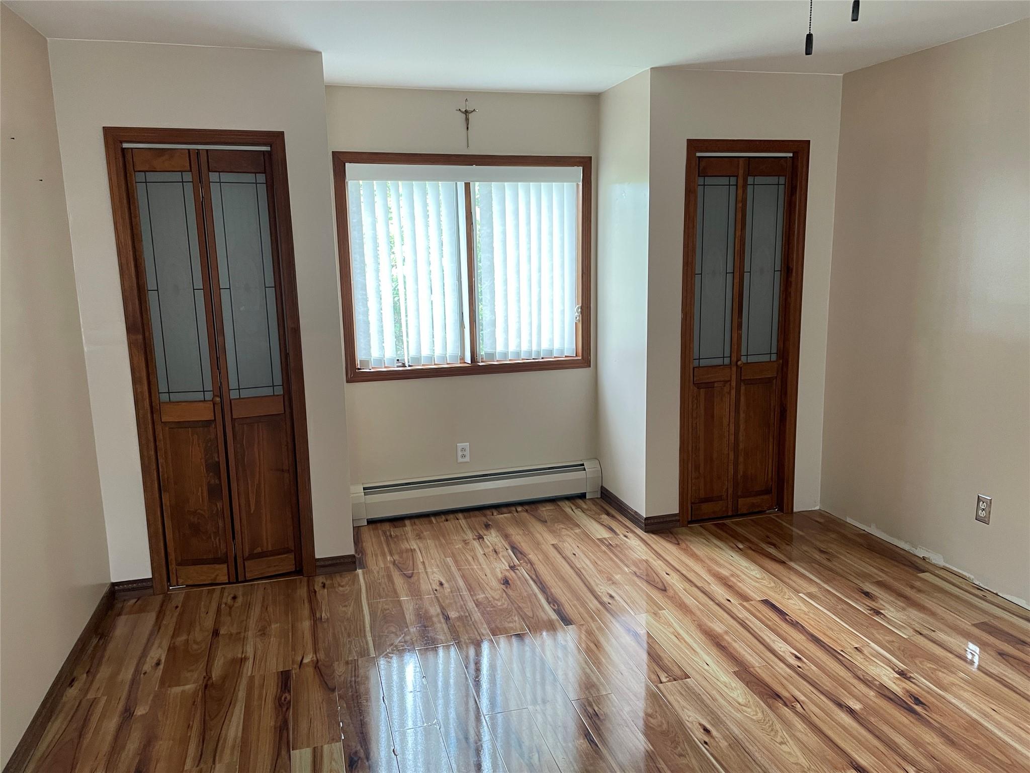 West Islip, New York, 11795, United States, 4 Bedrooms Bedrooms, ,3 BathroomsBathrooms,Residential,For Sale,1869198