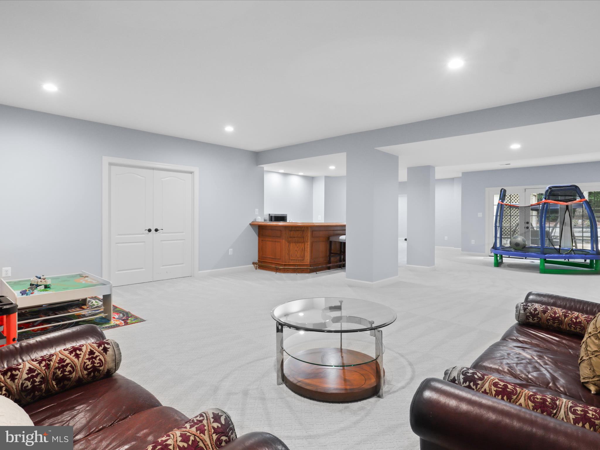 Fairfax Station, Virginia, 22039, United States, 5 Bedrooms Bedrooms, ,6 BathroomsBathrooms,Residential,For Sale,1810572