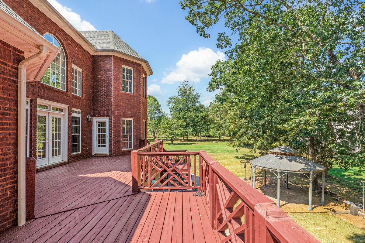 Tullahoma, Tennessee, 37388, United States, 6 Bedrooms Bedrooms, ,5 BathroomsBathrooms,Residential,For Sale,1851275