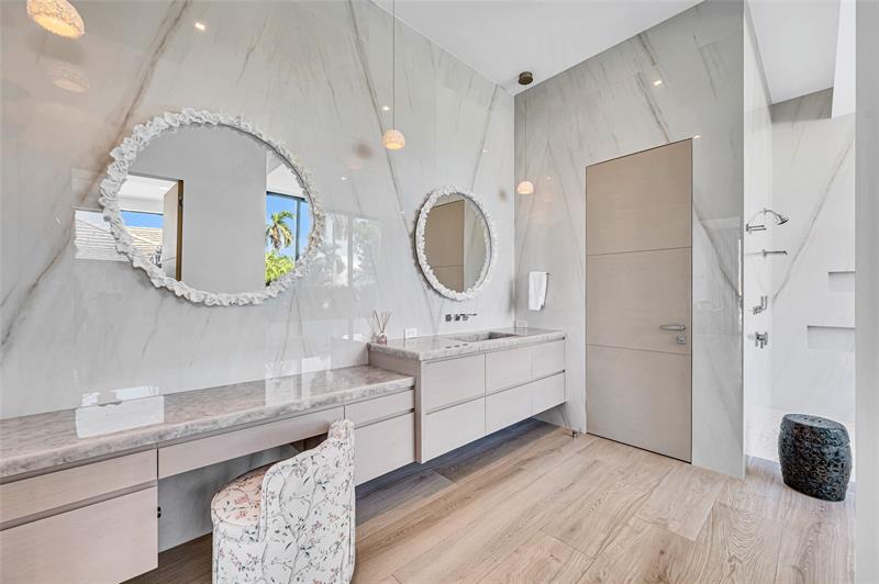 Fort Lauderdale, Florida, 33301, United States, 5 Bedrooms Bedrooms, ,8 BathroomsBathrooms,Residential,For Sale,1971363