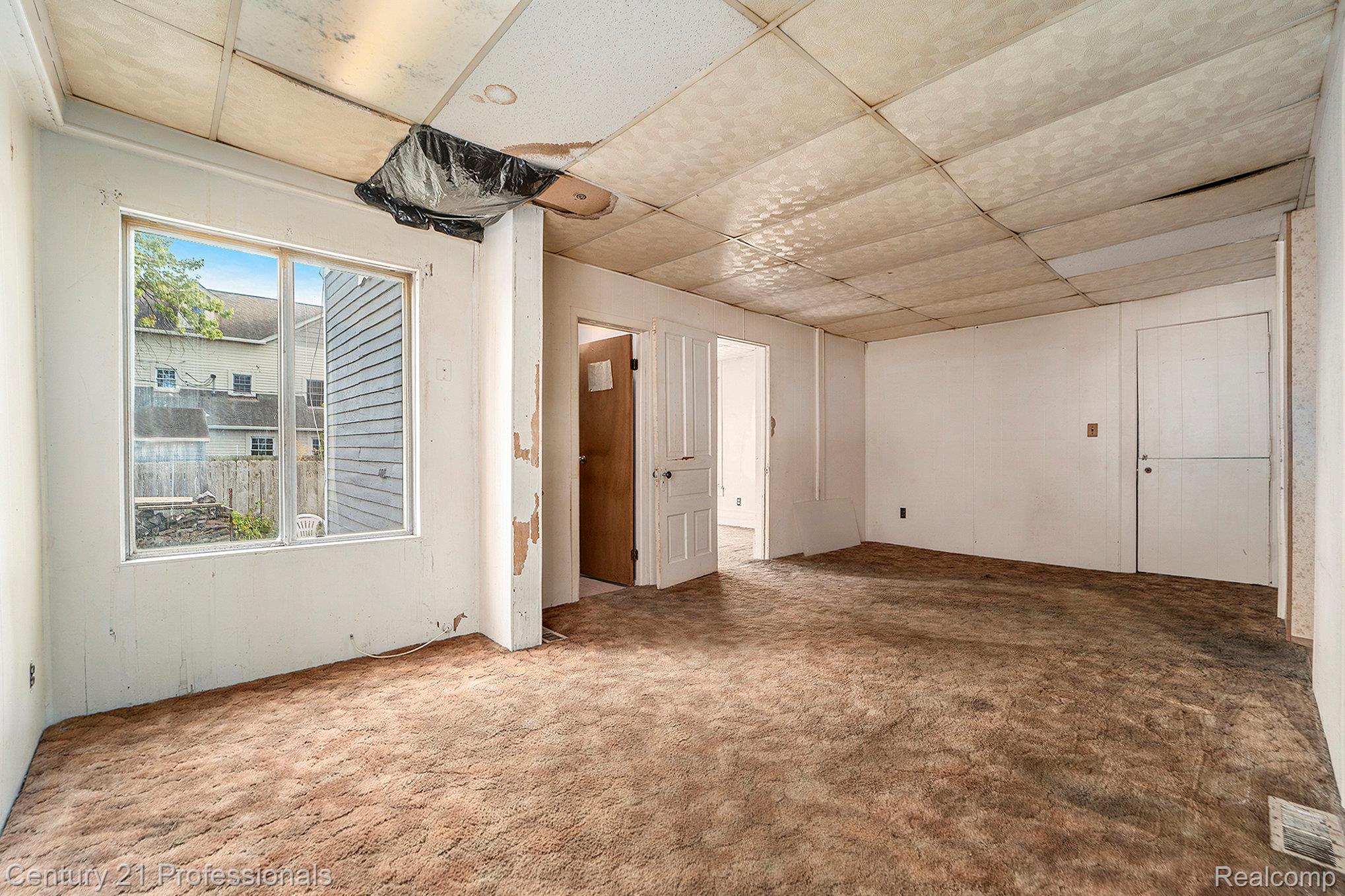 Rochester, Michigan, 48307, United States, ,4 BathroomsBathrooms,Residential,For Sale,1983342