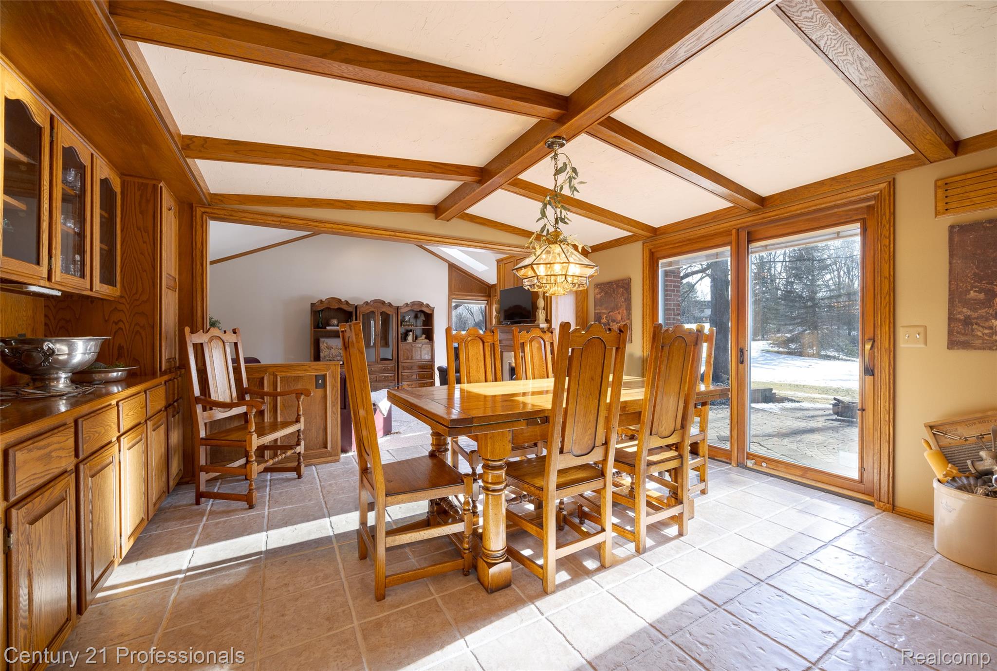 Rochester, Michigan, 48306, United States, 4 Bedrooms Bedrooms, ,3 BathroomsBathrooms,Residential,For Sale,1943231