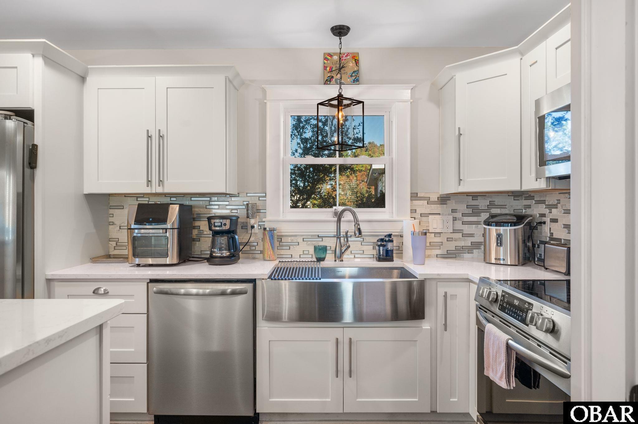 Kill Devil Hills, North Carolina, 27948, United States, 4 Bedrooms Bedrooms, ,3 BathroomsBathrooms,Residential,For Sale,1986142