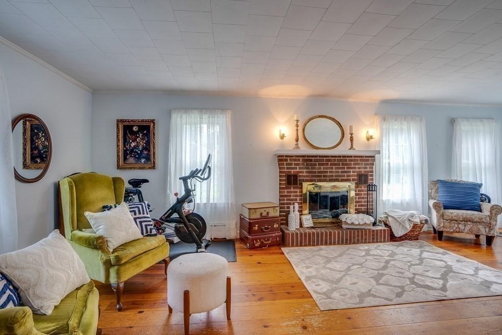 Boylston, Massachusetts, 01505, United States, 5 Bedrooms Bedrooms, ,3 BathroomsBathrooms,Residential,For Sale,1887512