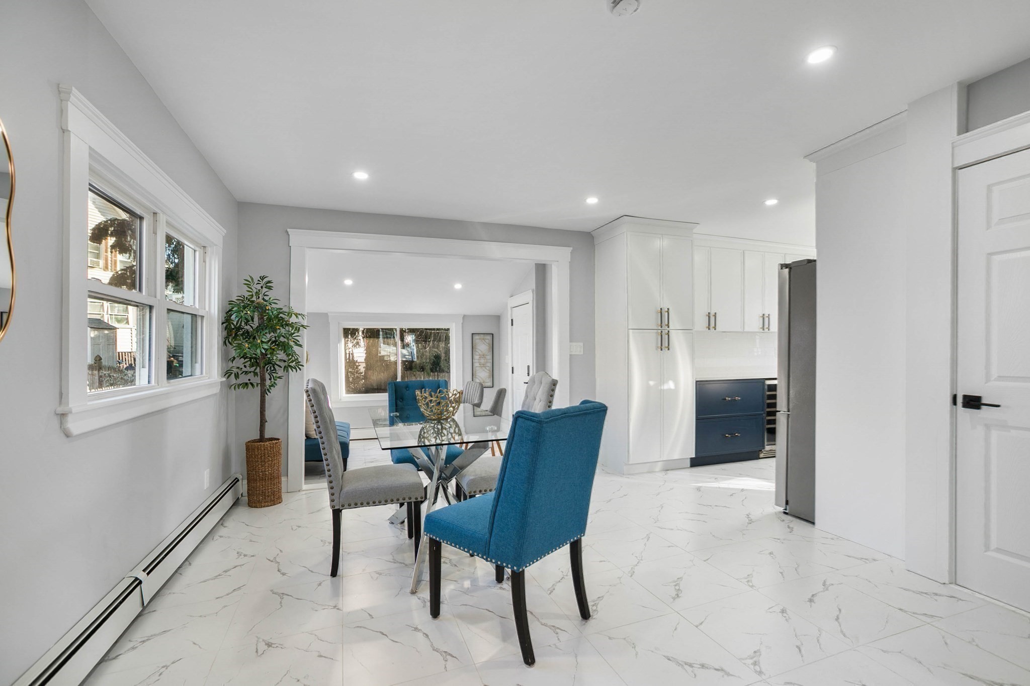 Lynn, Massachusetts, 01904, United States, 3 Bedrooms Bedrooms, ,2 BathroomsBathrooms,Residential,For Sale,2005585