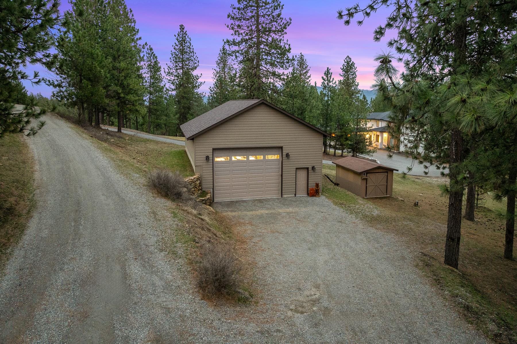 Newman Lake, Washington, 99025, United States, 3 Bedrooms Bedrooms, ,4 BathroomsBathrooms,Residential,For Sale,2028659