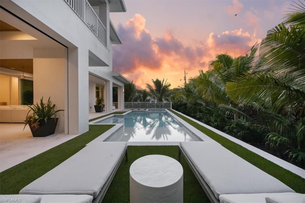 Naples, Florida, 34102, United States, 4 Bedrooms Bedrooms, ,6 BathroomsBathrooms,Residential,For Sale,1987557