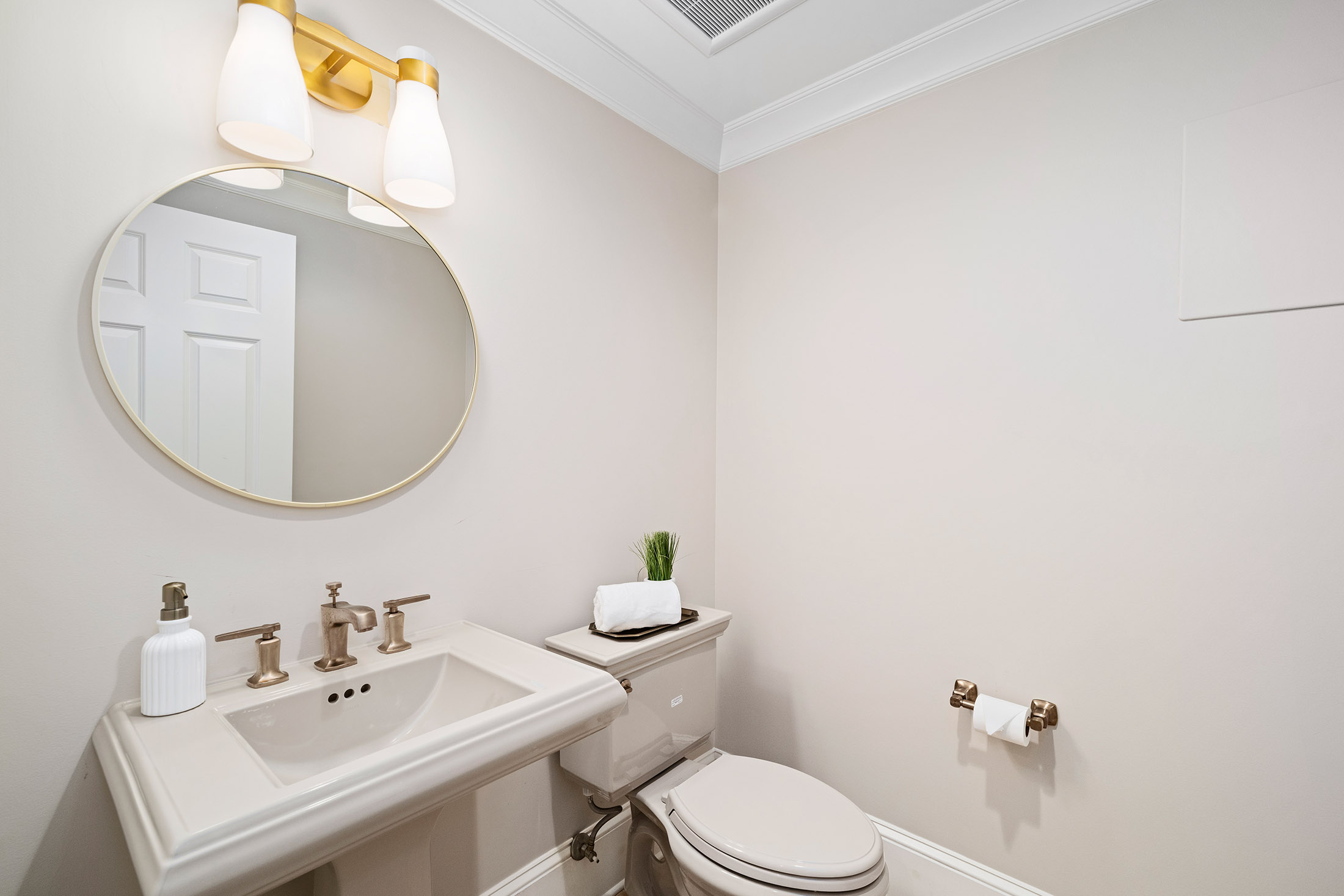  Estate-style Living in One of Milton