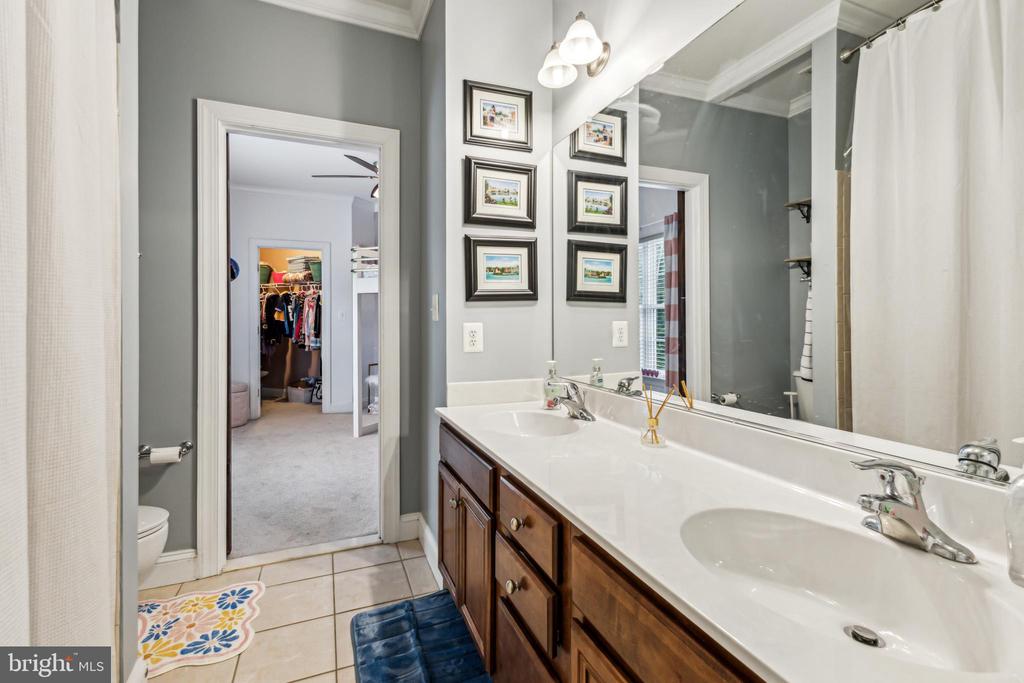 Manassas, Virginia, 20112, United States, 5 Bedrooms Bedrooms, ,5 BathroomsBathrooms,Residential,For Sale,1825143