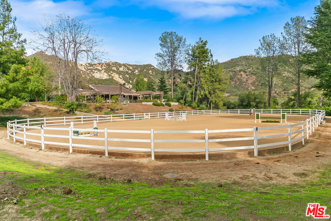 Calabasas, California, 91302, United States, 3 Bedrooms Bedrooms, ,2 BathroomsBathrooms,Residential,For Sale,1723181