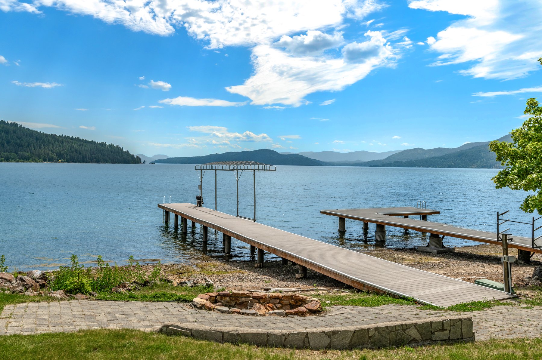 Sandpoint, Idaho, 83864, United States, 4 Bedrooms Bedrooms, ,4 BathroomsBathrooms,Residential,For Sale,1834691