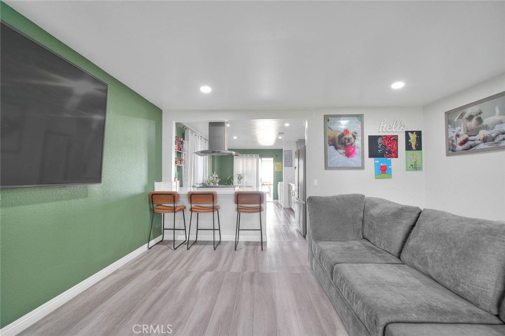 Jurupa Valley, California, 92509, United States, 4 Bedrooms Bedrooms, ,2 BathroomsBathrooms,Residential,For Sale,1998083