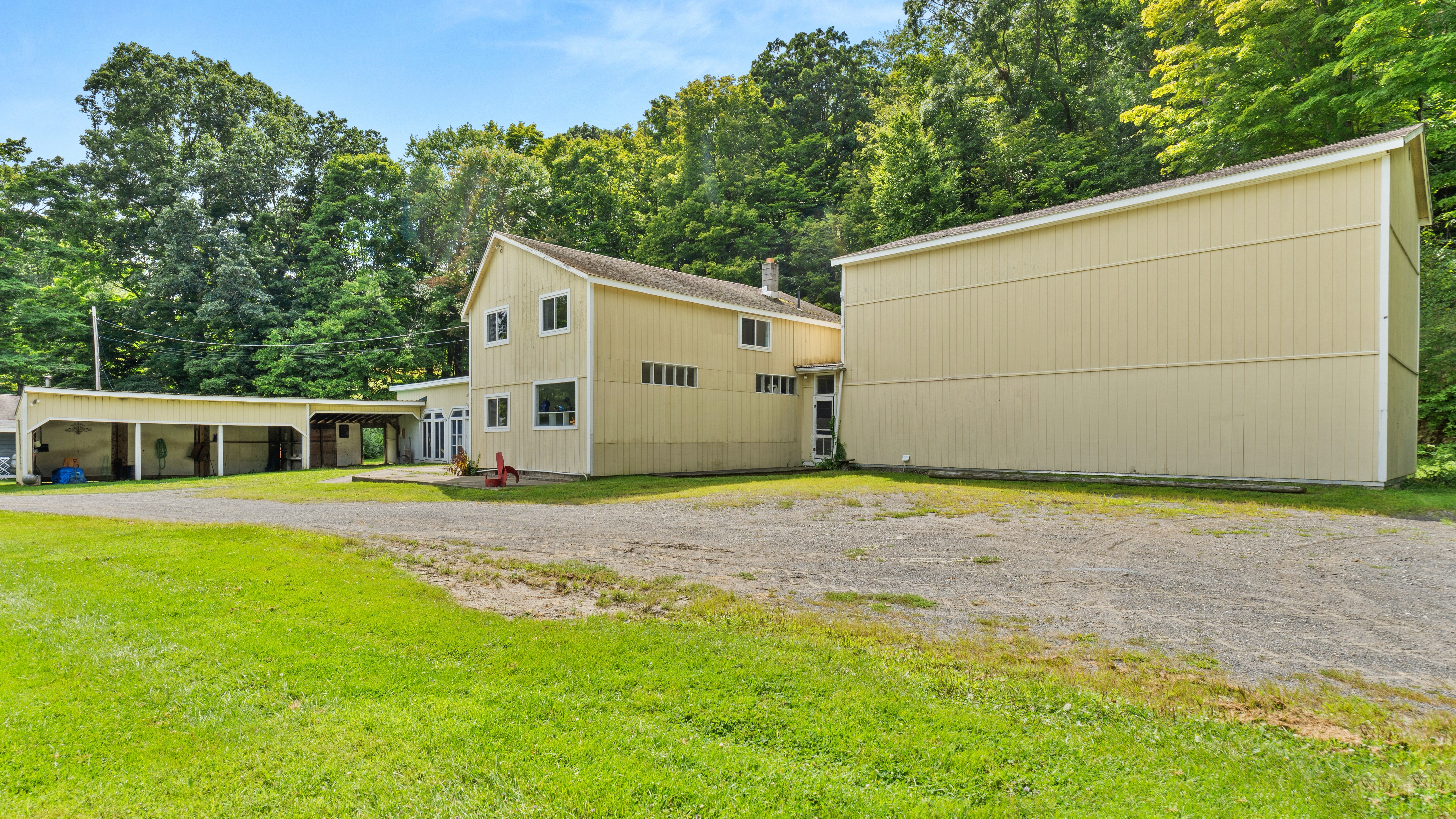 112-Acre Historic Artist