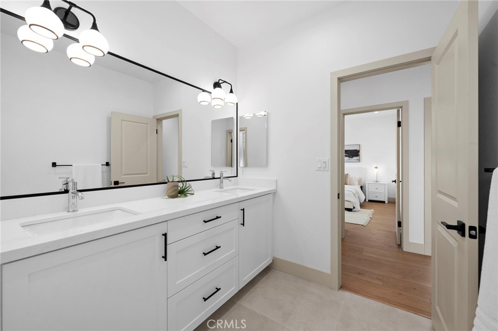 Paramount, California, 90723, United States, 4 Bedrooms Bedrooms, ,3 BathroomsBathrooms,Residential,For Sale,1926475