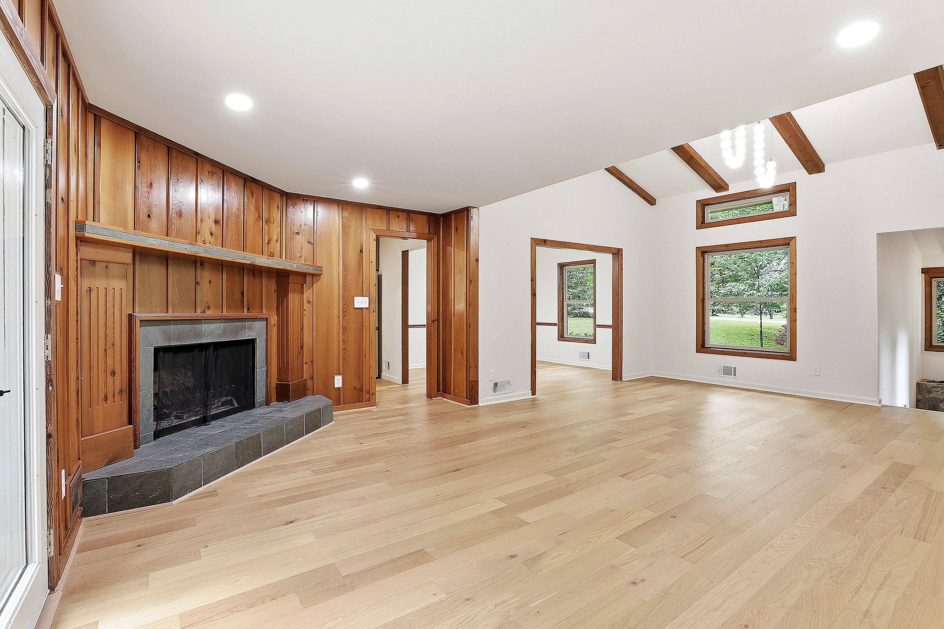  Picture Perfect Home Embodies Mid-century Elegance and Charm - 物件實景